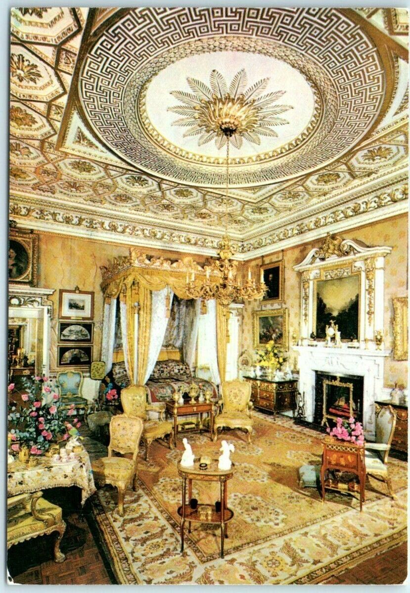 Postcard - Queen Victoria\'s State Bedroom - Woburn Abbey - Woburn, England