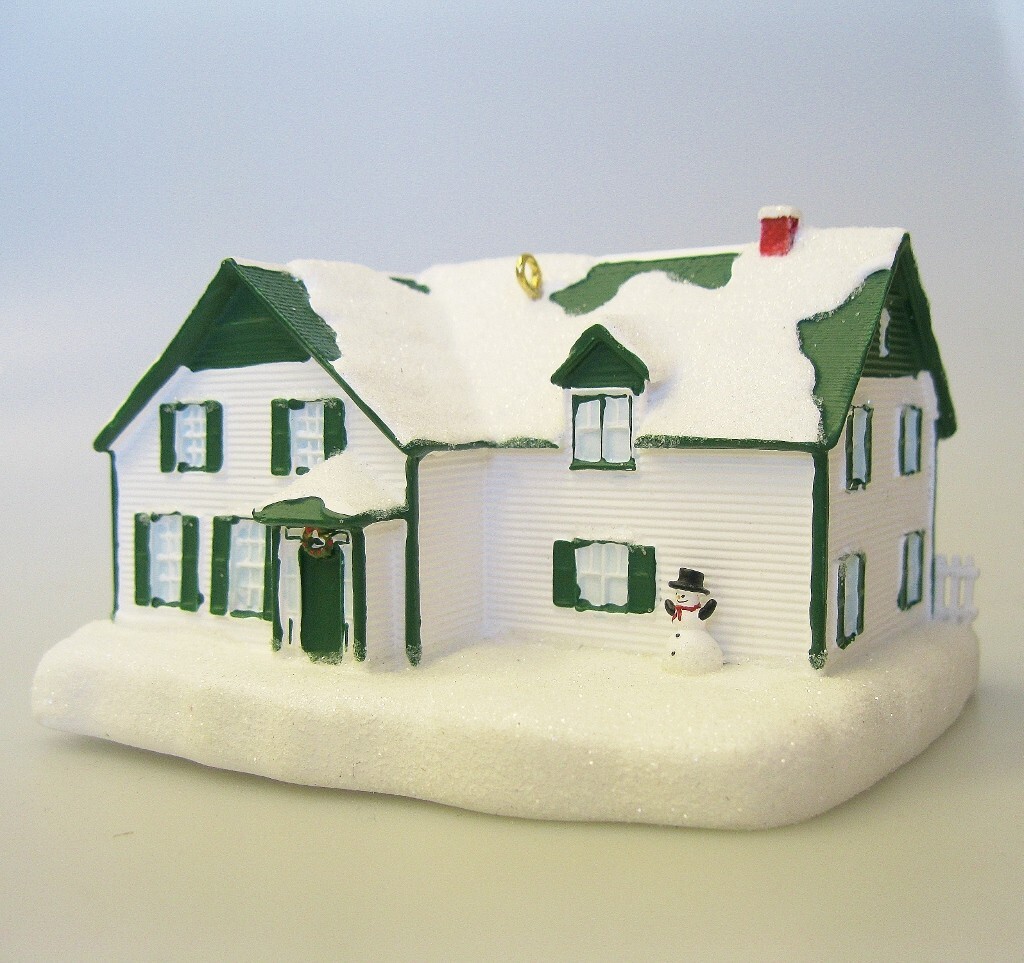 HALLMARK 2014 Anne of Green Gables #3 - Green Gables House - New In Box HALLMARK 2014 Anne of Green Gables #3 - Green Gables House - New In Box