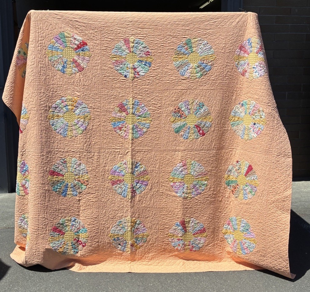 Huge Antique Dresden Plate Hand Quilted 1930’s Orange Peach Color Quilt 80”x96”