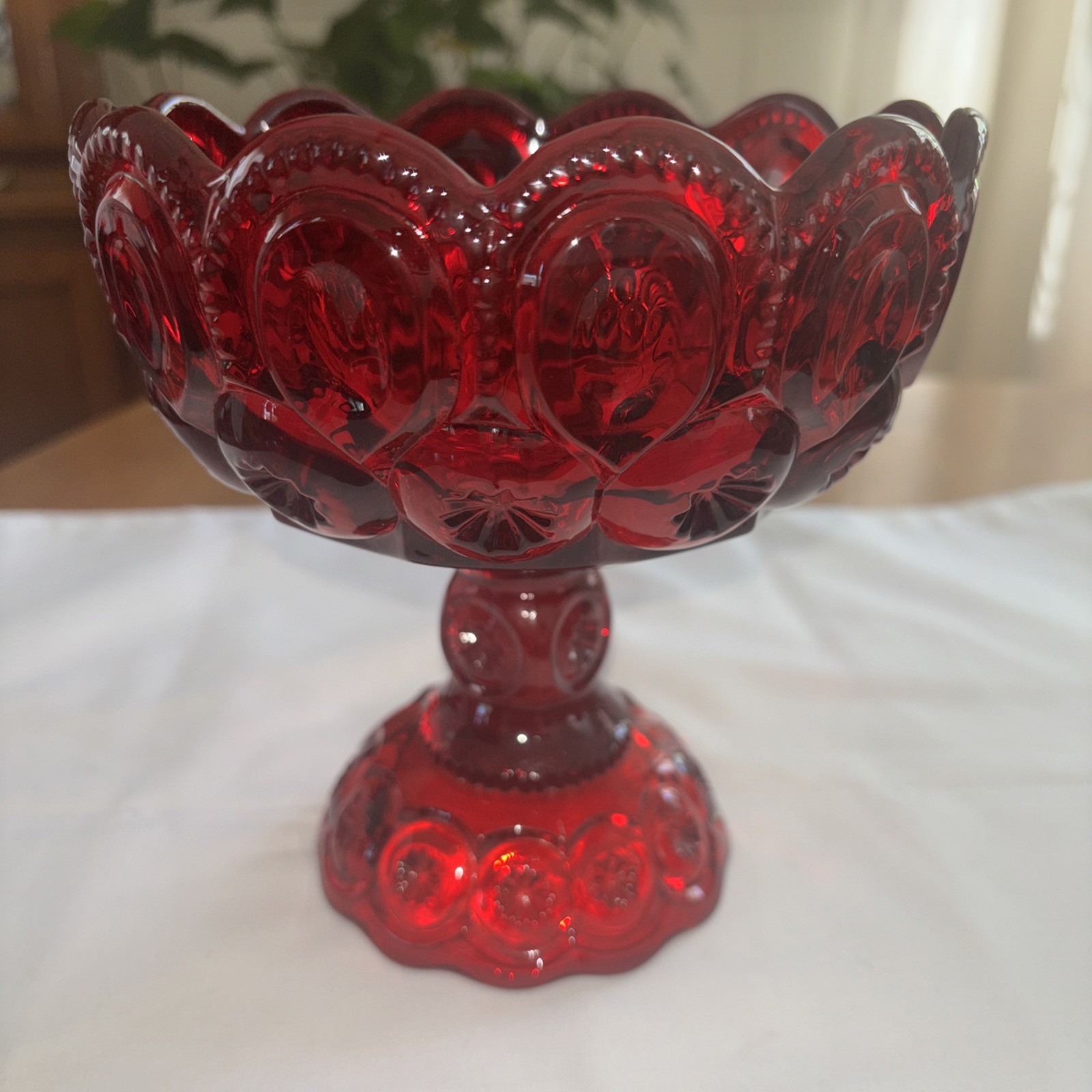 VTG Gorgeous 1940’s LG Wright Ruby Red Large Compote Bowl 6.5”H Cadmium Glow. VTG Gorgeous 1940’s LG Wright Ruby Red Large Compote Bowl 6.5”H Cadmium Glow.