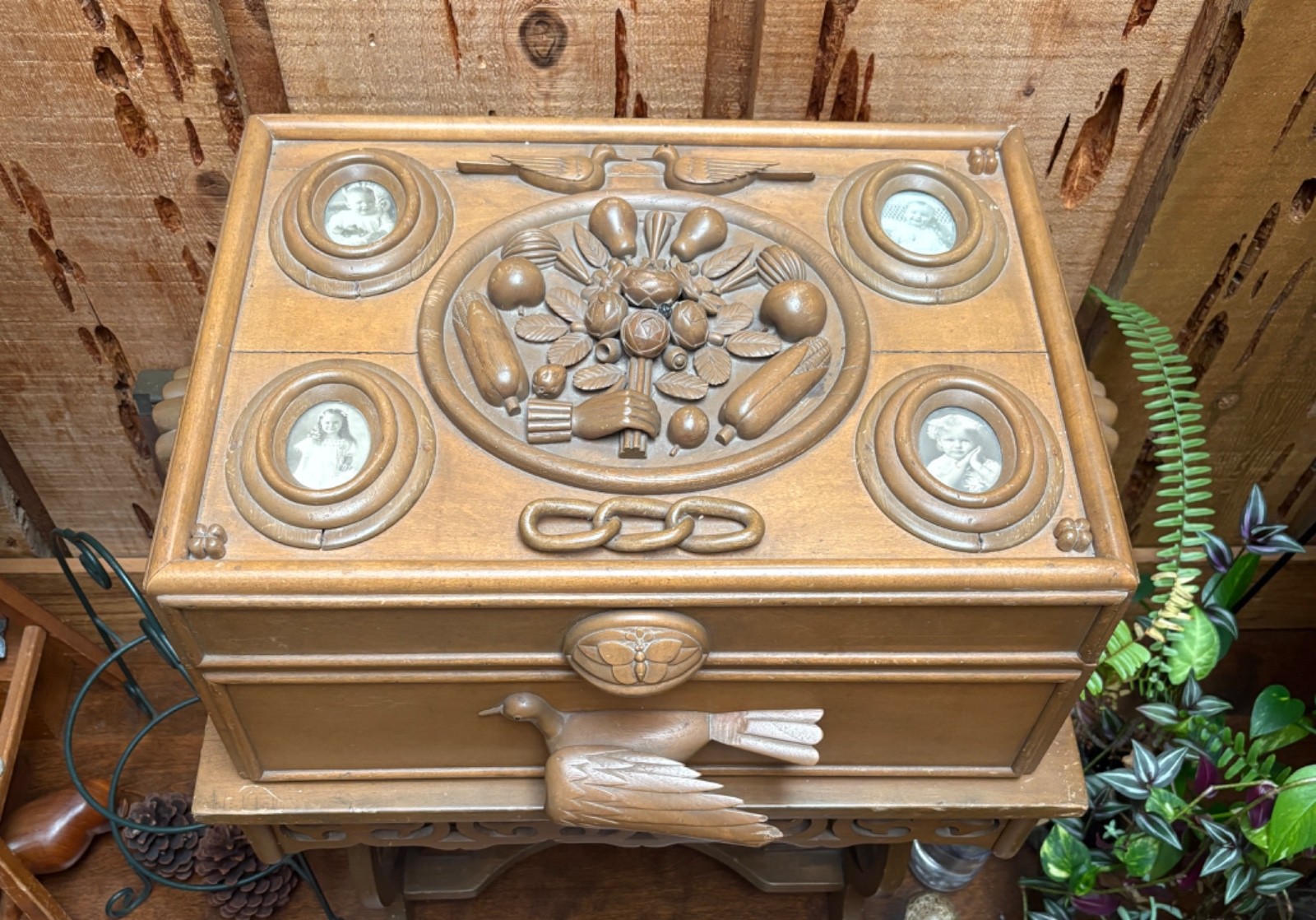 Antique 1903 Hand Carved Folk Art Photo Memory Box by Ex-Confederate Soldier 