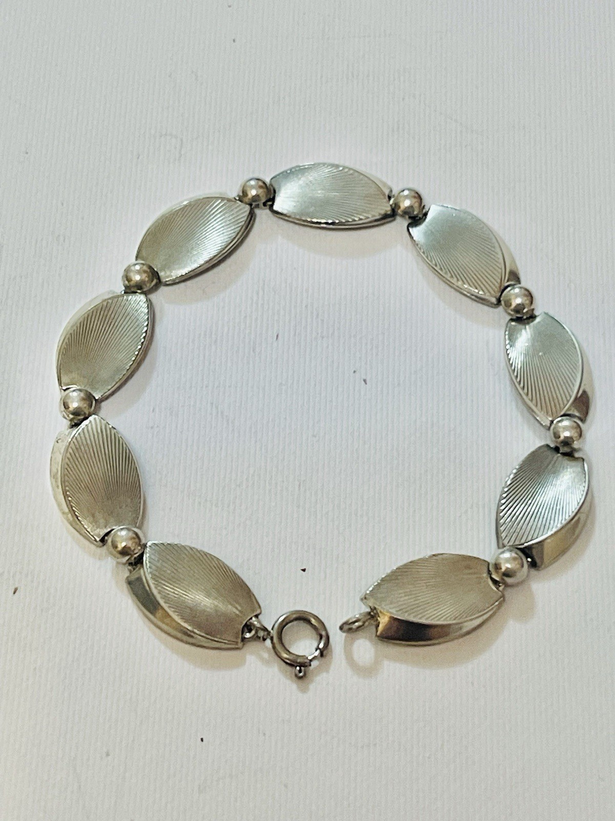 Vintage Sterling Ball & Oval Disk Bracelet 7-7.5\