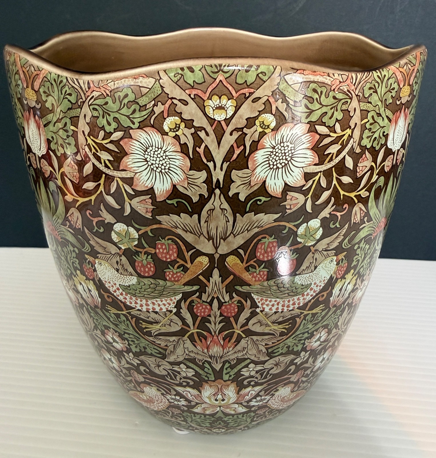 Williams Sonoma William Morris & Co Ceramic Planter Strawberry Thief Brown 9x8\
