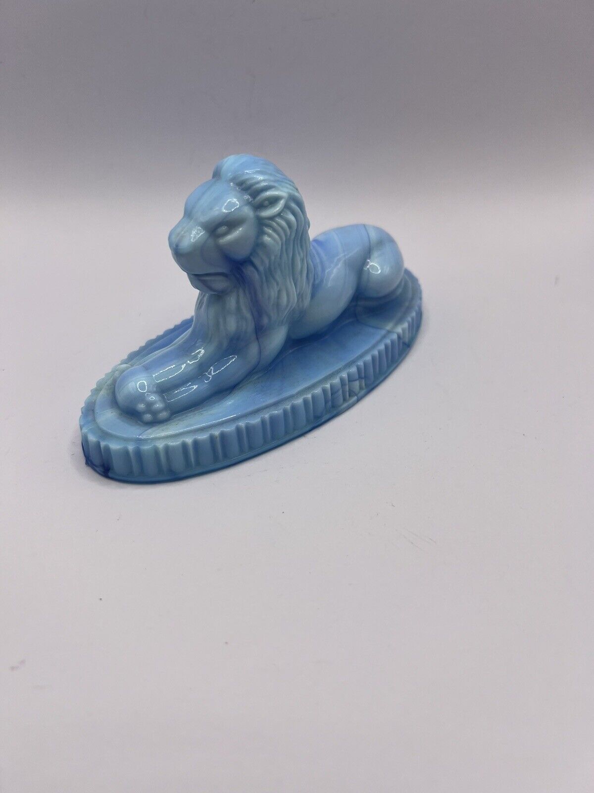 Lion Vogelsong Summit Oscar Glass Figurine # 10 Twilight Blue (Blue Slag)