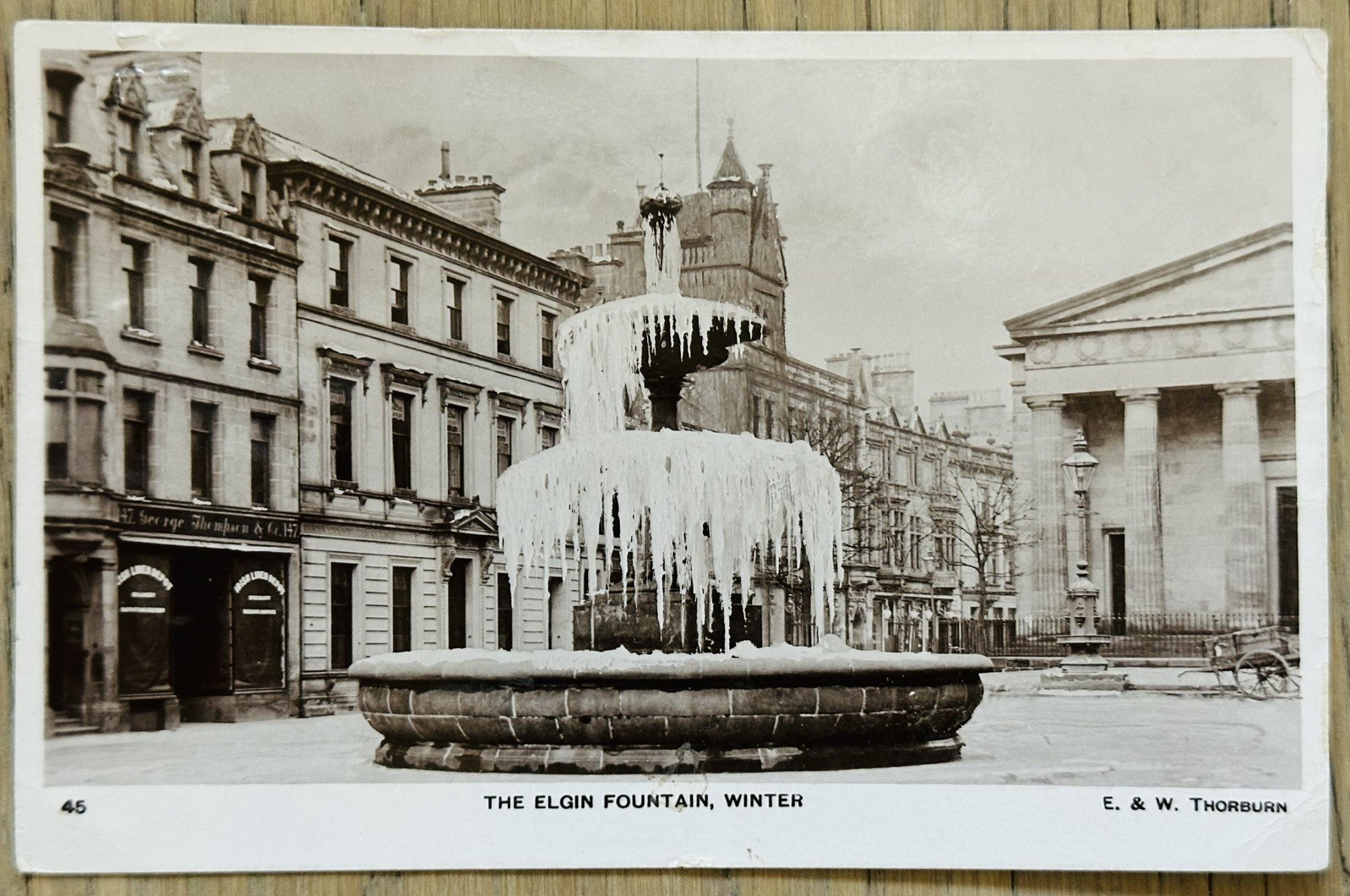 ELGIN SCOTLAND ST GILES CHURCH FOUNTAIN RPPC POSTCARD 1915 VTG DIVIDED BACK ELGIN SCOTLAND ST GILES CHURCH FOUNTAIN RPPC POSTCARD 1915 VTG DIVIDED BACK