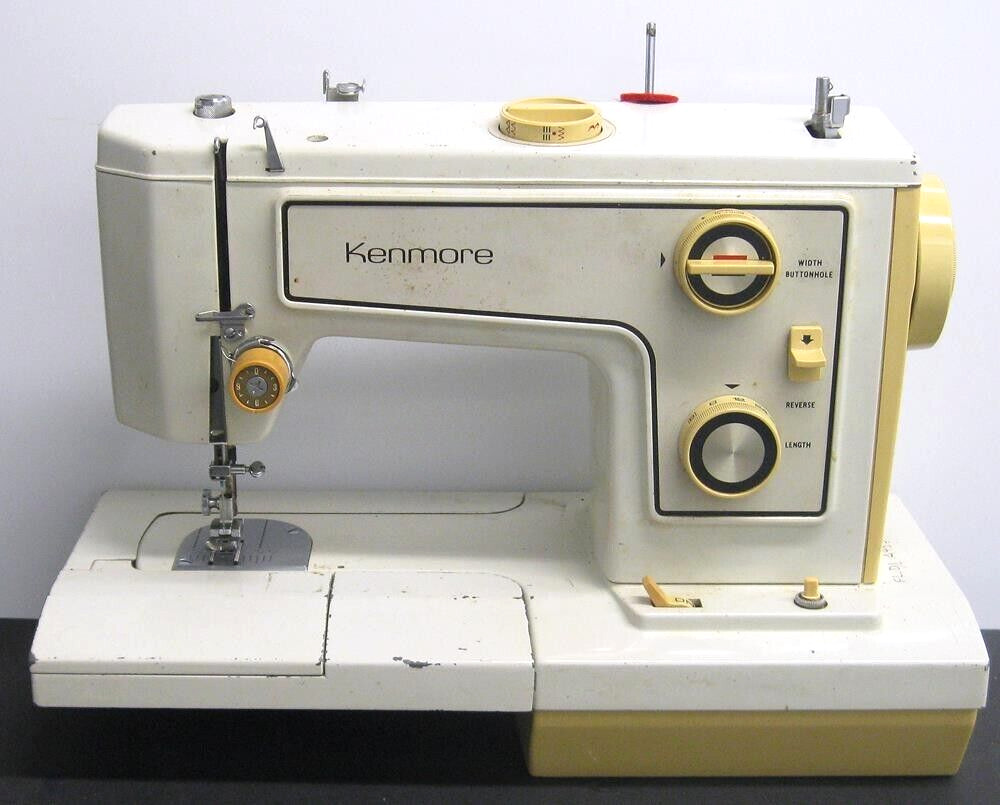 Vintage 1976 SEARS KENMORE 148. 1560 Zig Zag Domenstic Sewing Machine w/ Pedal