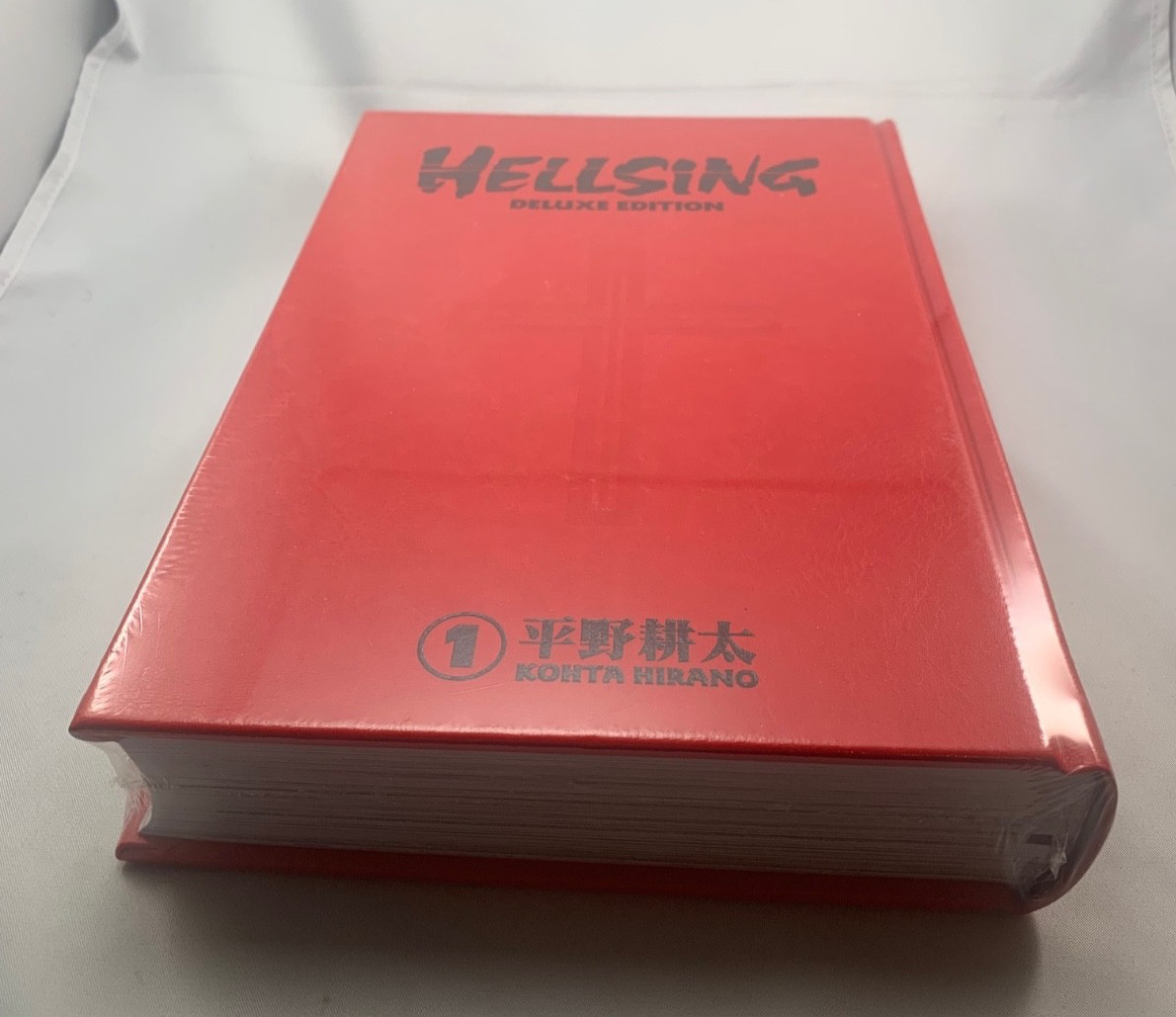 HELLSING DELUXE v 1 - Dark Horse Brand New in Shrink Hirano