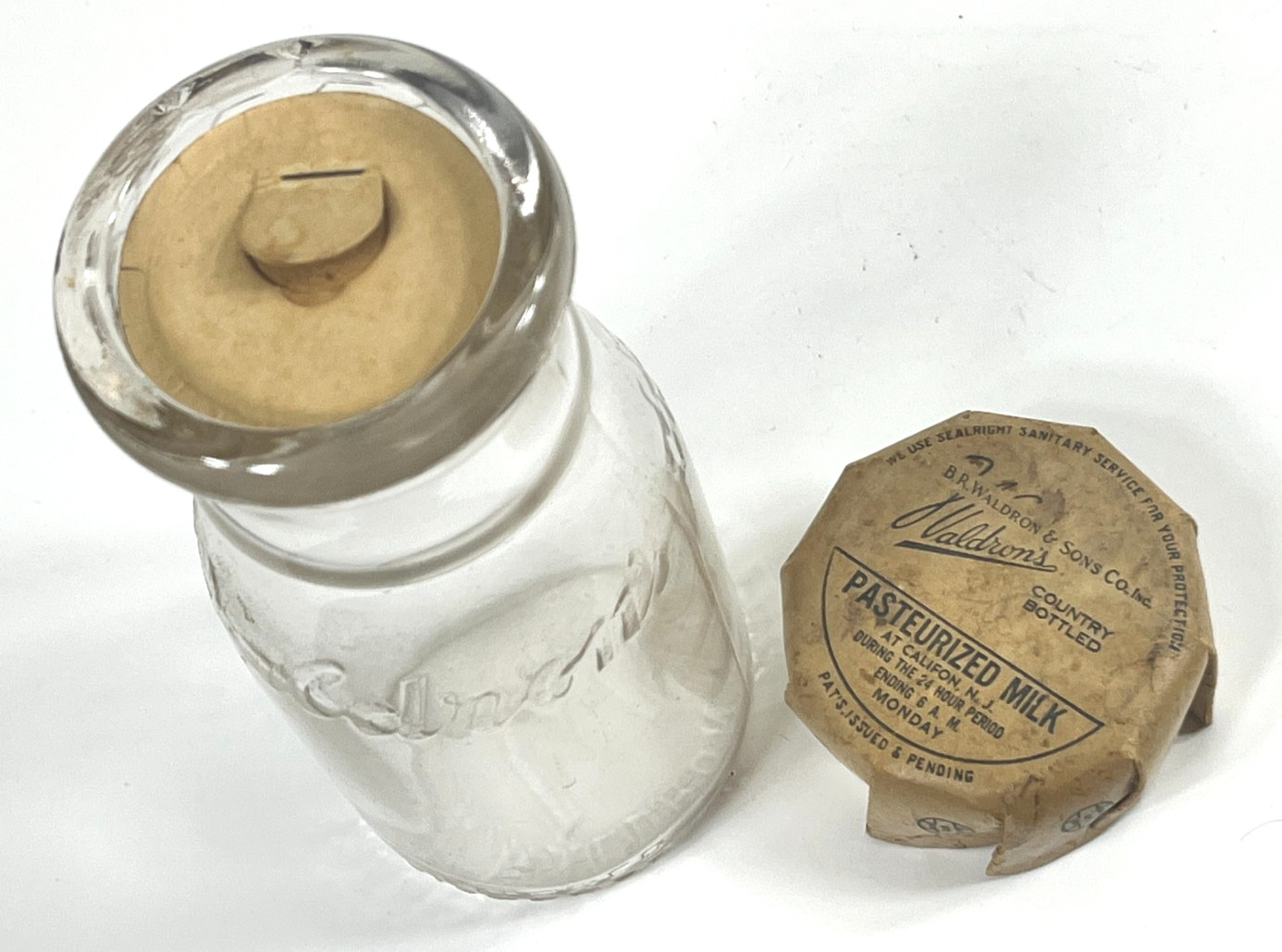 Waldron\'s Milk Bottle Waldron Creamery Dairy Califon NJ Cap Hood Stopper 1/2pt