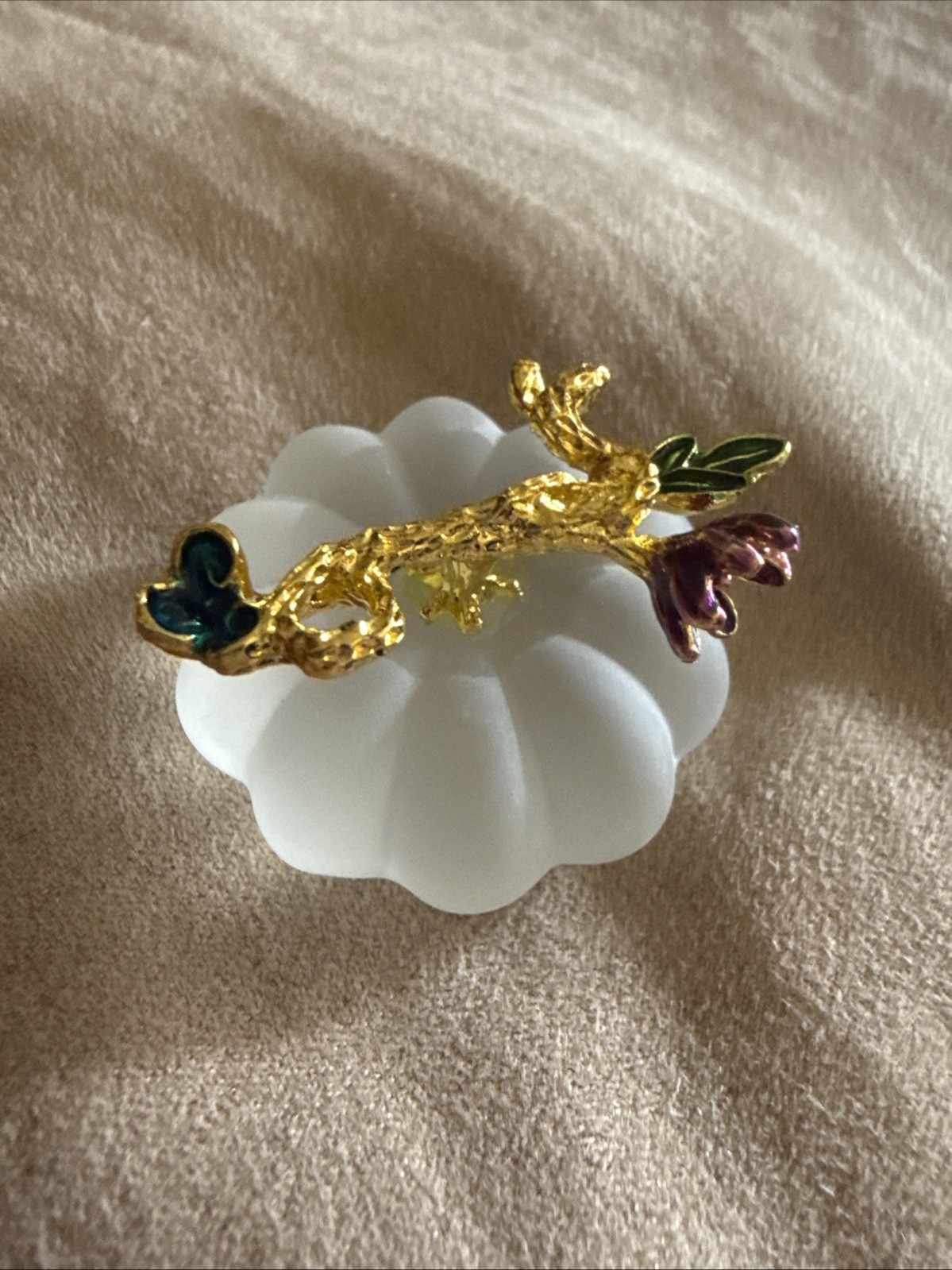 Love This White Frosted Pumpkin Crystal Figurine With Gold Stem HTF Rare