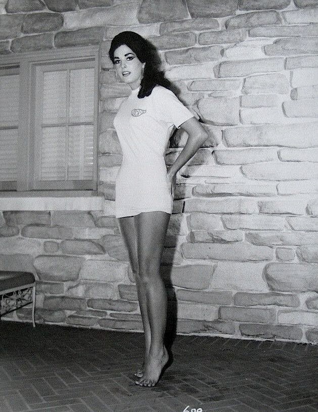 Famous Actress EDY WILLIAMS Classic Pin up Picture Poster Photo Print 8x10