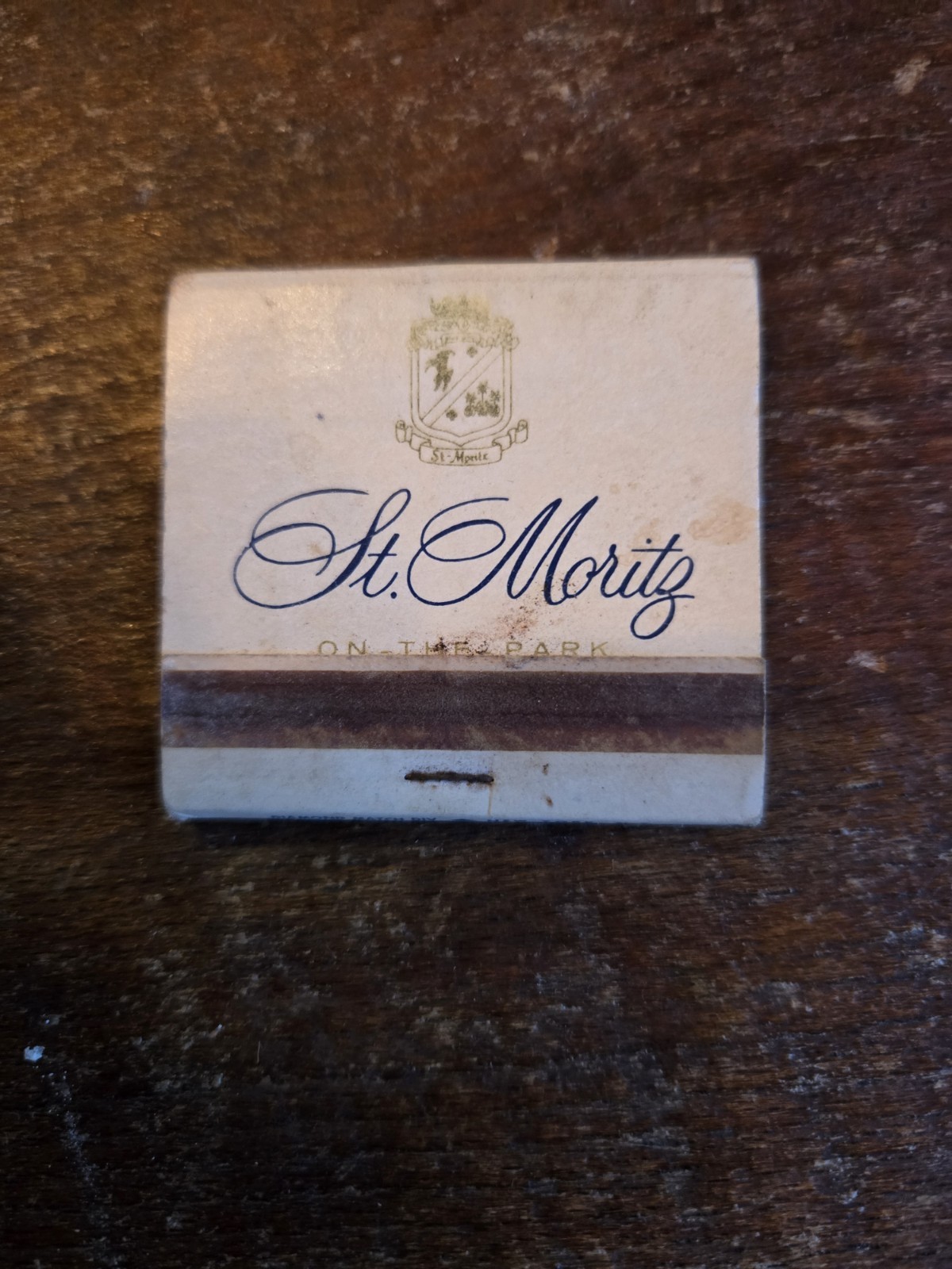 VTG Chateau Le Trianon Hollywood Matchbook - UNSTRUCK Front Strike - Sky Gardens