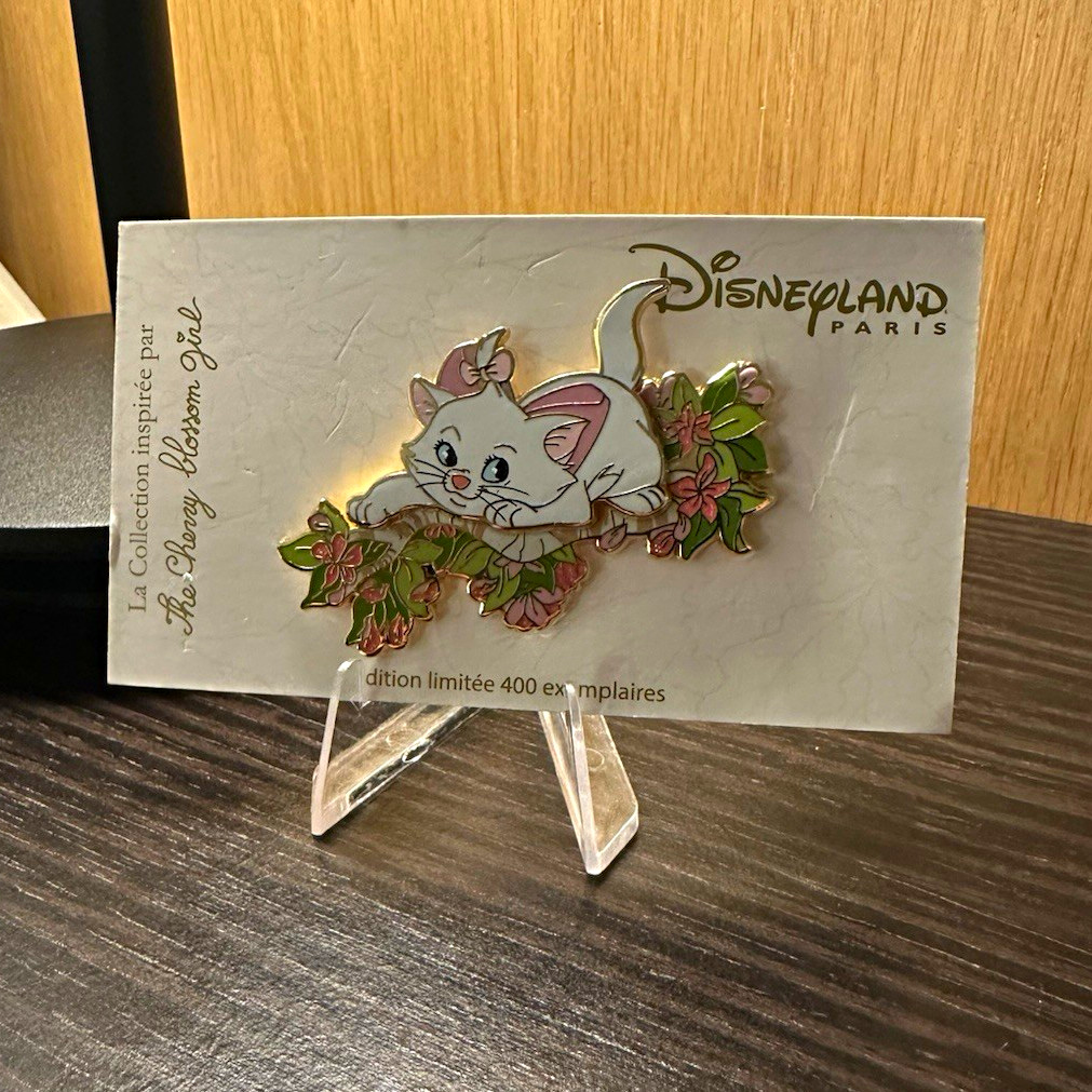 Disneyland Paris Marie The Aristocats Single Pin on Card Limited Edition Disneyland Paris Marie The Aristocats Single Pin on Card Limited Edition