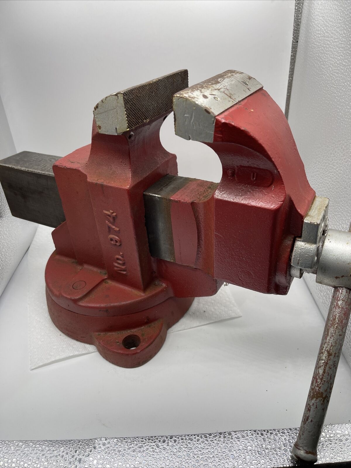 Chas. Parker No. 974 Bench Vise 4” Jaws 63Lbs- Take a LOOK- Good Condition