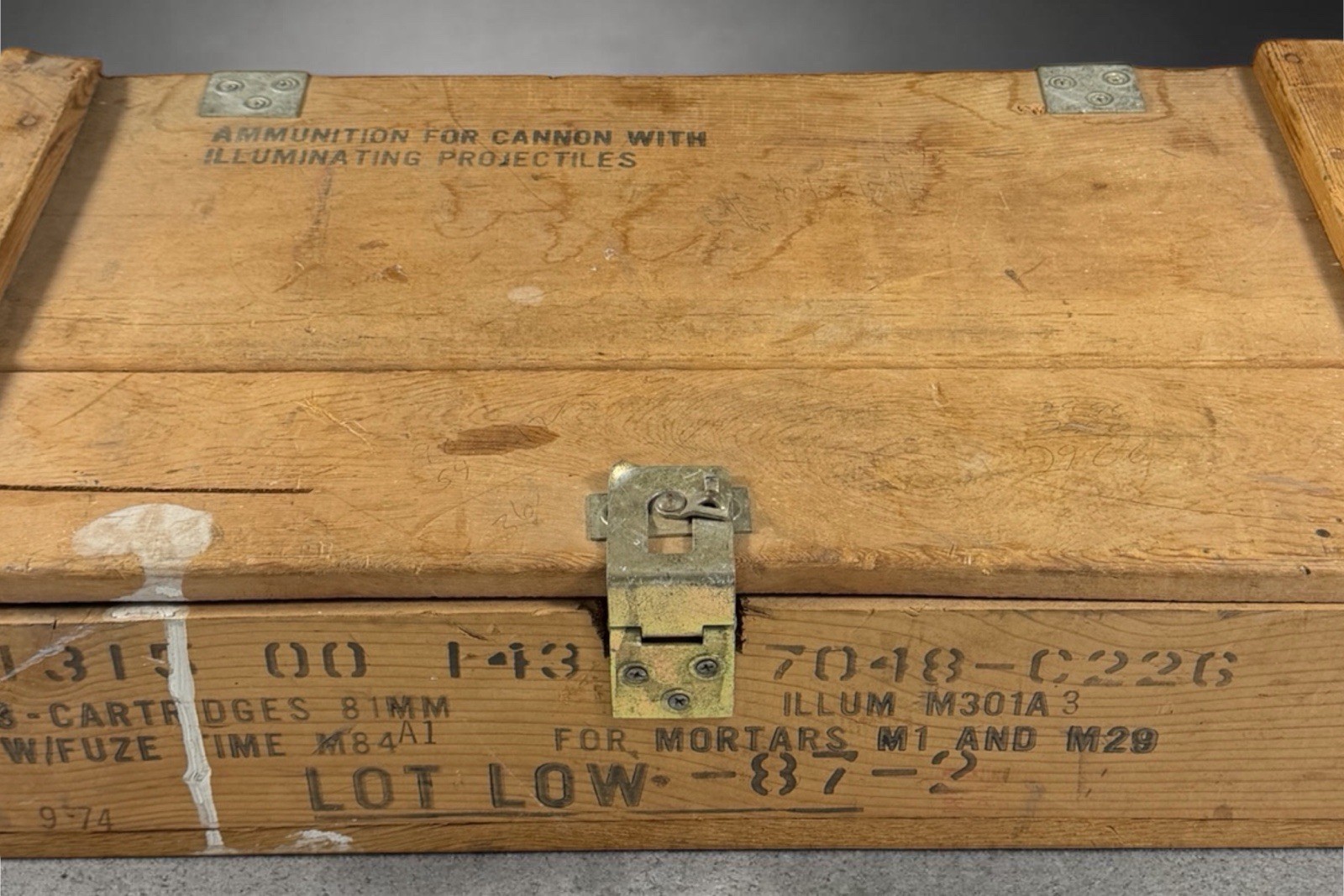 Vintage US Military 81mm Mortar Illumination Crate M301A3 M84A1 1974 Wood Box