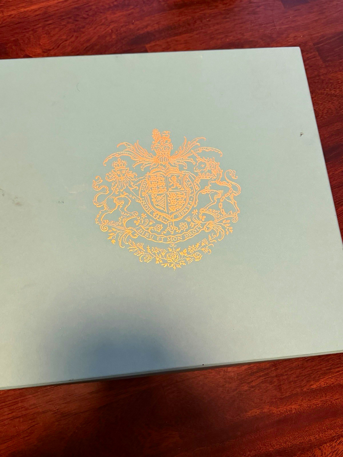 Queen Elizabeth II Limited Edition Plate 80th Jubilee Royal Collection Trust