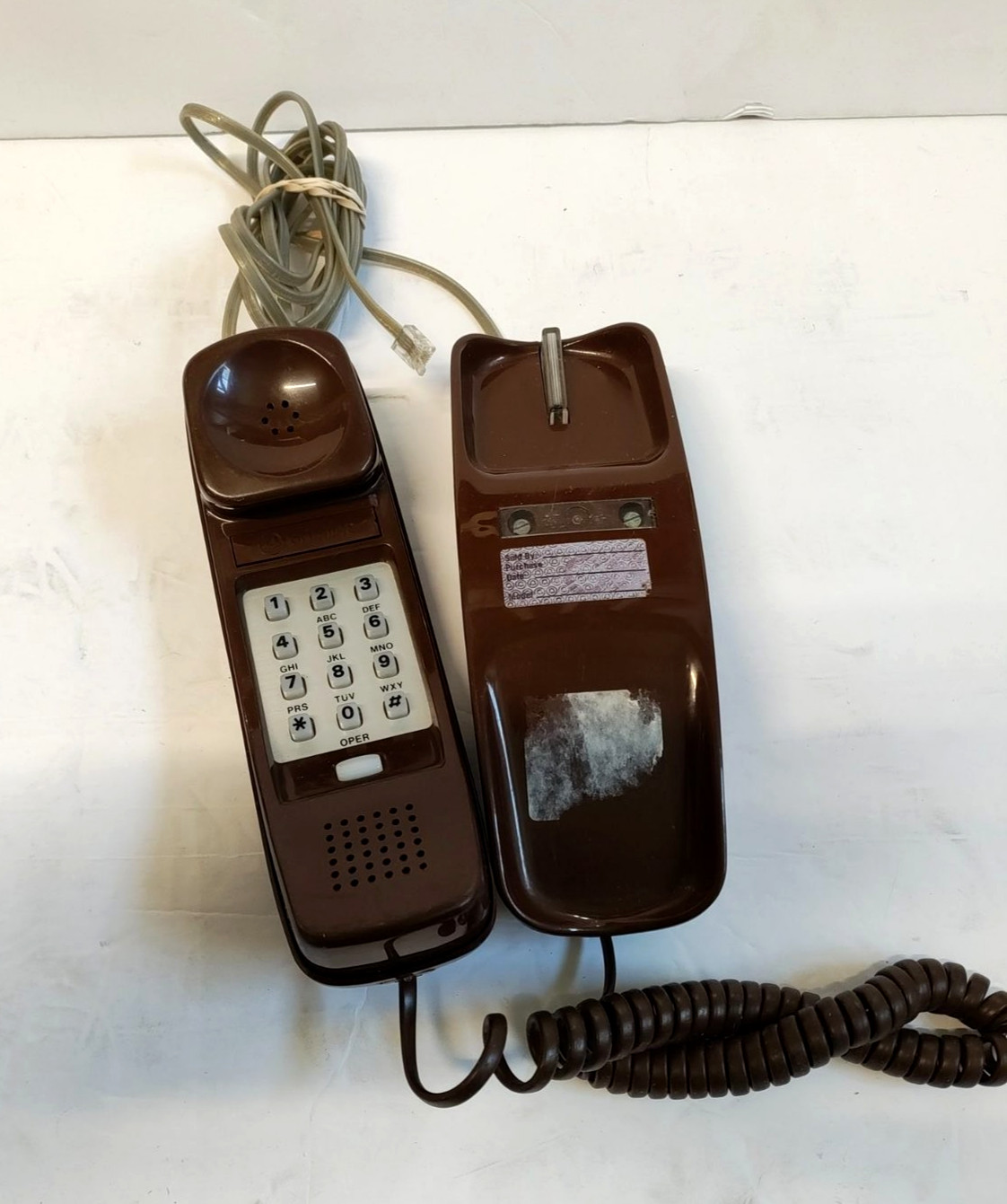 Vintage AT&T Trimline Brown Push Button Telephone Retro Landline Phone (15a/b1) Vintage AT&T Trimline Brown Push Button Telephone Retro Landline Phone (15a/b1)