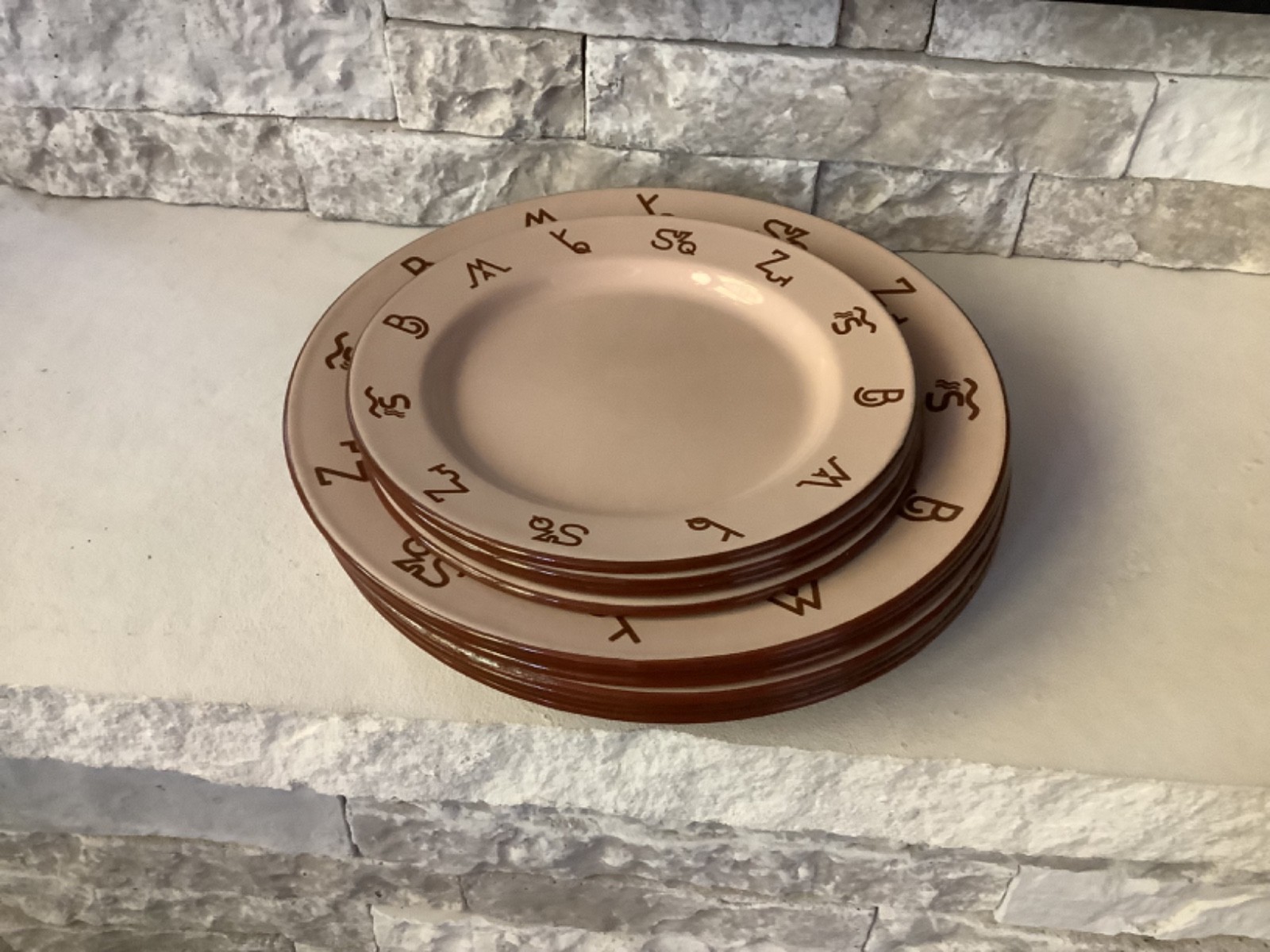 MARBLE CANYON Encircled with Brands EnamelWare 7 Dinner and 4 Salad Plates