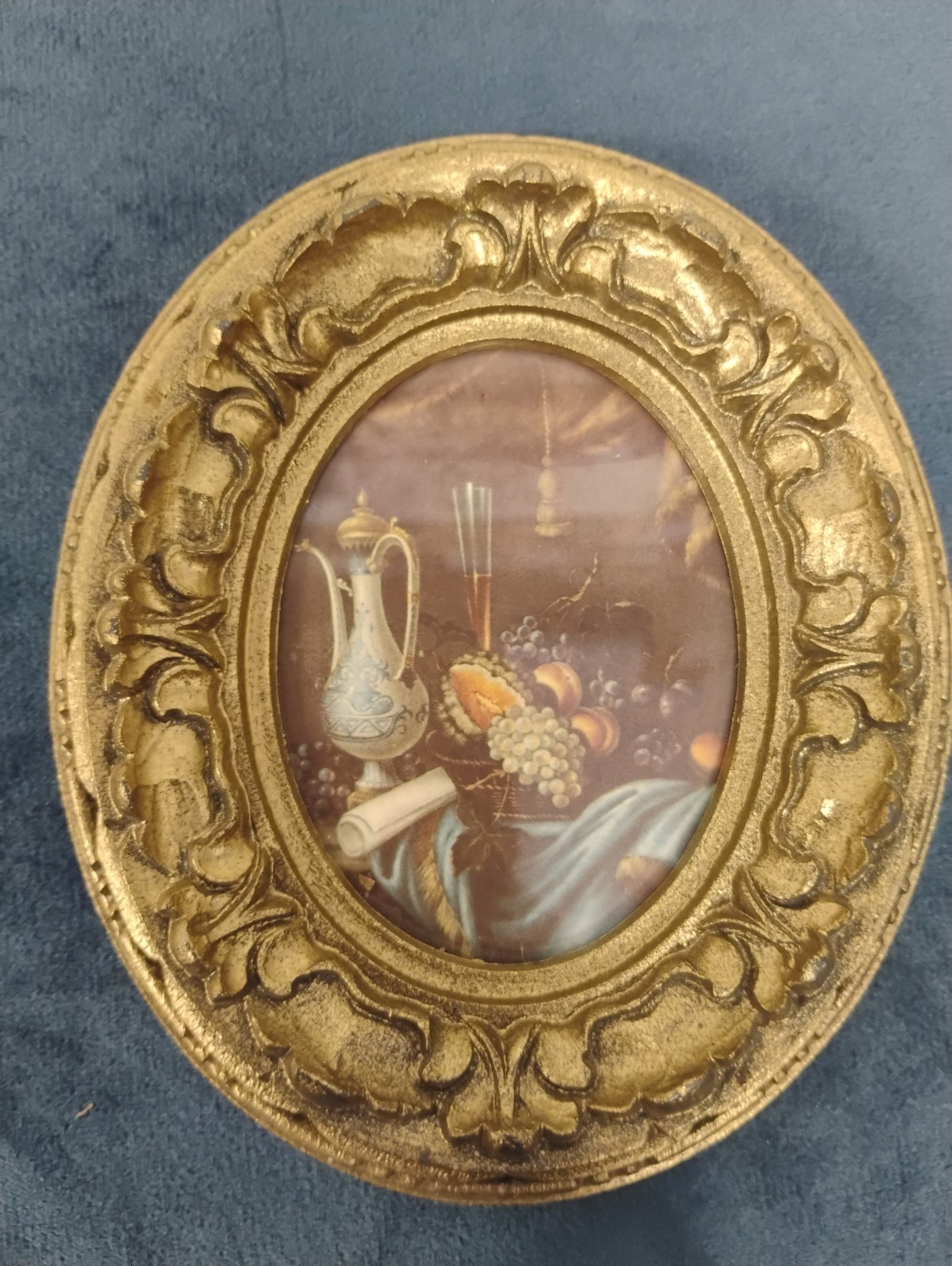 Vintage Syroco Style Ornate Round Picture Frame • Faux Wood Resin Gold Wall Art