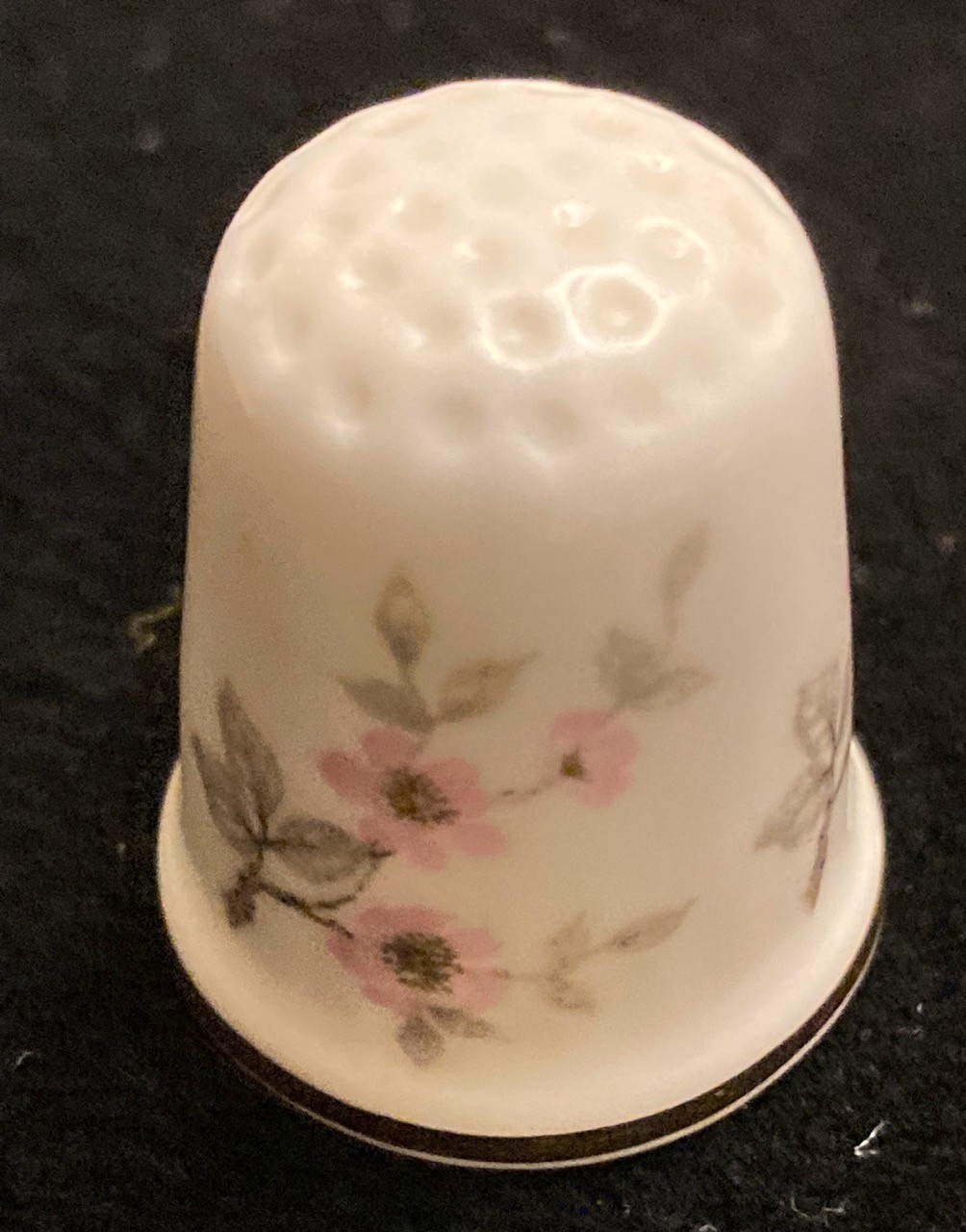 VINTAGE Countess Fine Bone China PINK DOGWOOD floral ENGLAND THIMBLE sewing old