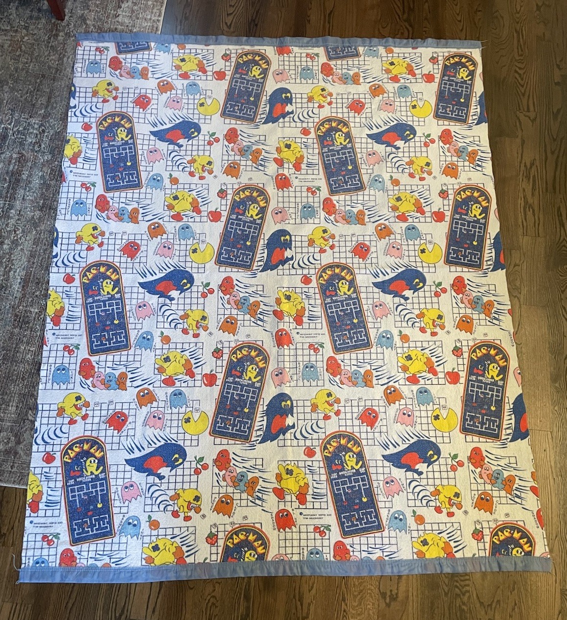 Vintage Pac Man Midway Bally Arcade Inky Twin/Full 69\