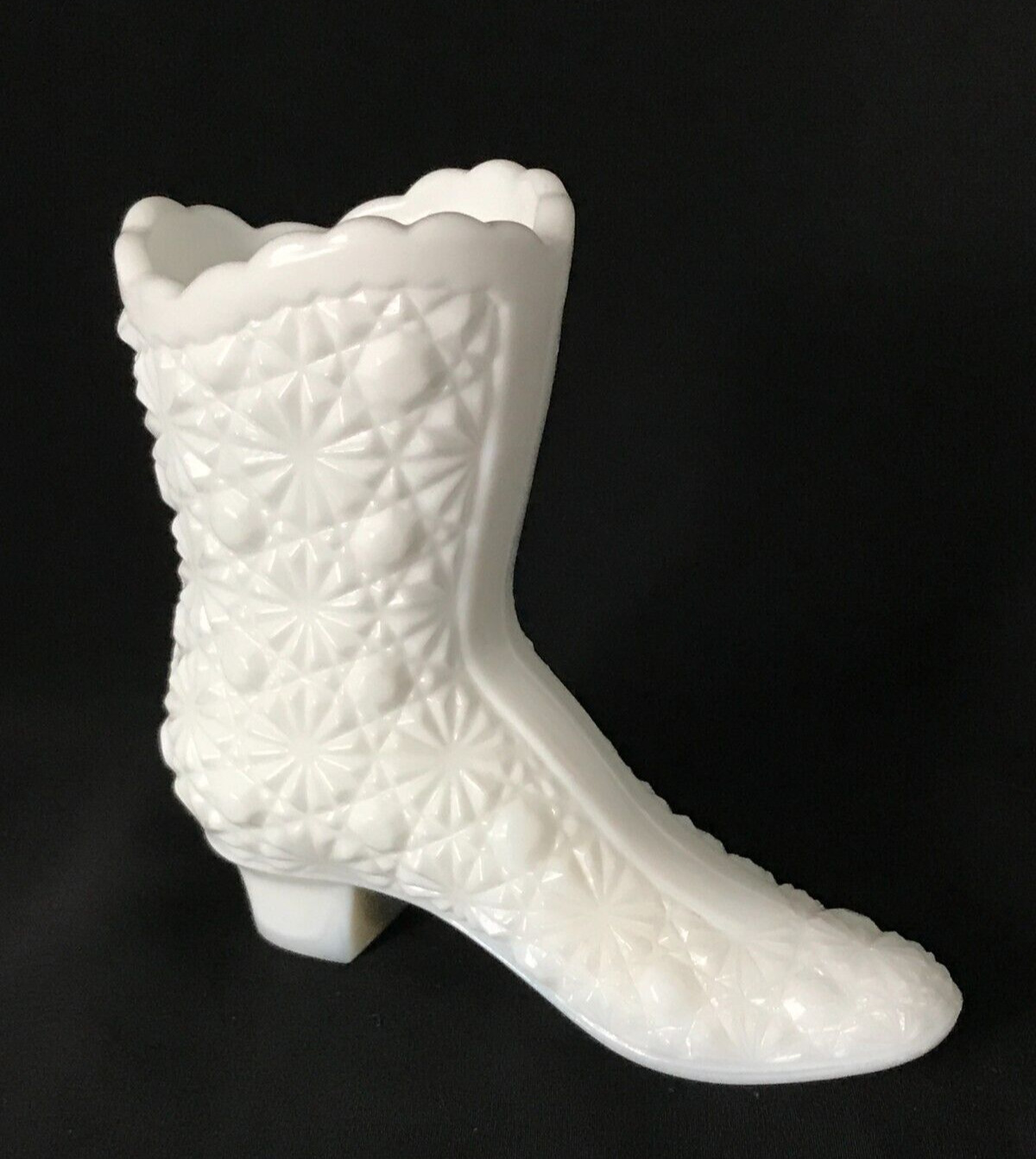 FENTON White Milk Glass Daisy & Buttons Figurine Boot Shoe Vase