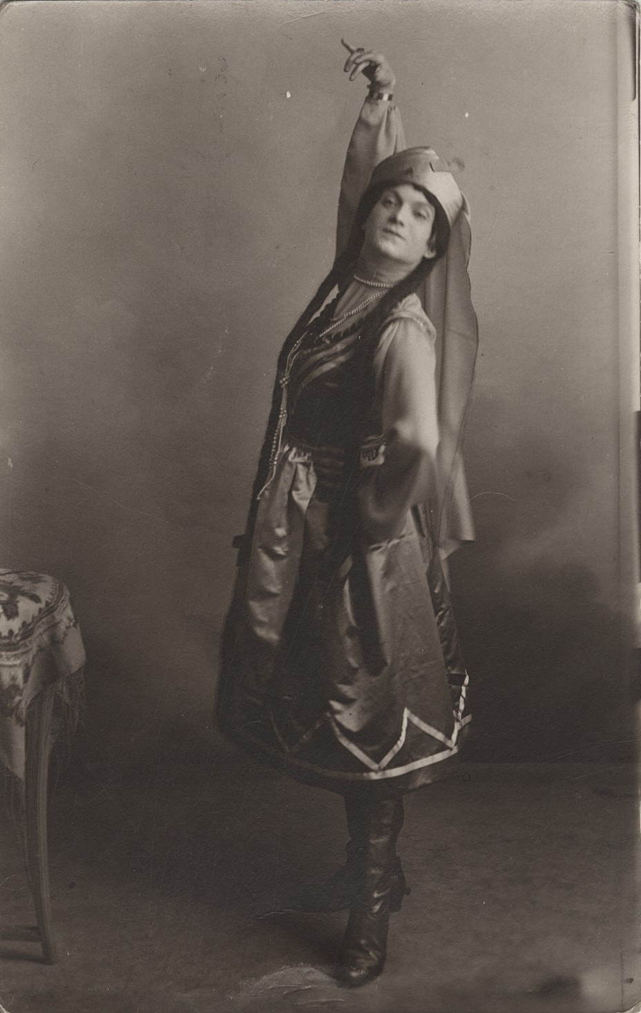 c. 1910\'s René Frilson Imitating Dancer Anna Pavlova RPPC EARLY DRAG QUEEN