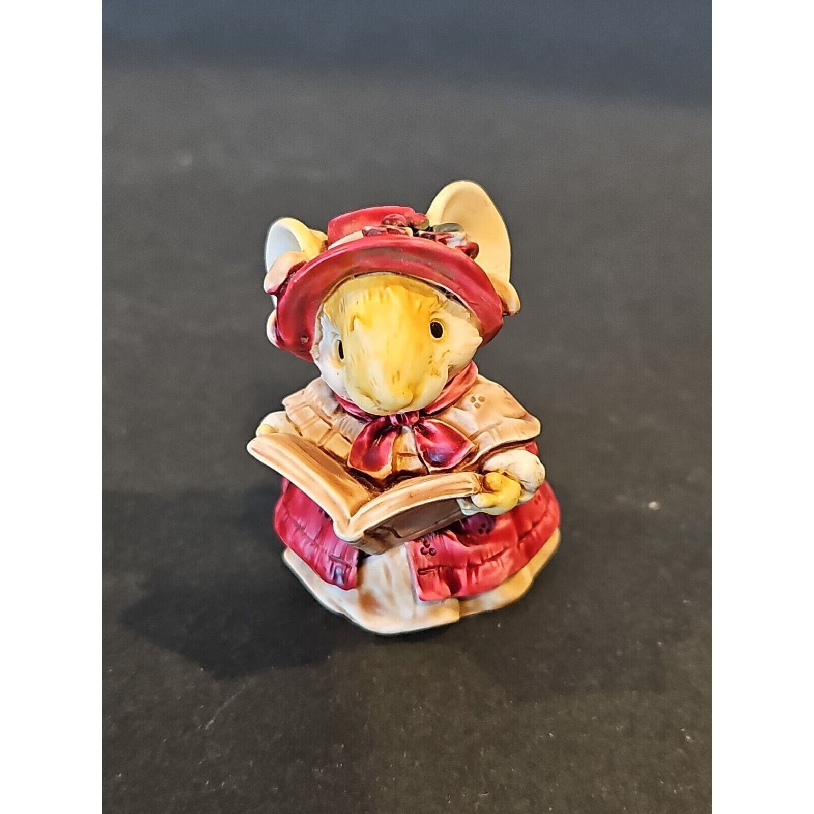 1991 Ganz Little Cheesers Myrtle Meadowmouse W/ Book Christmas Figurine # 05316