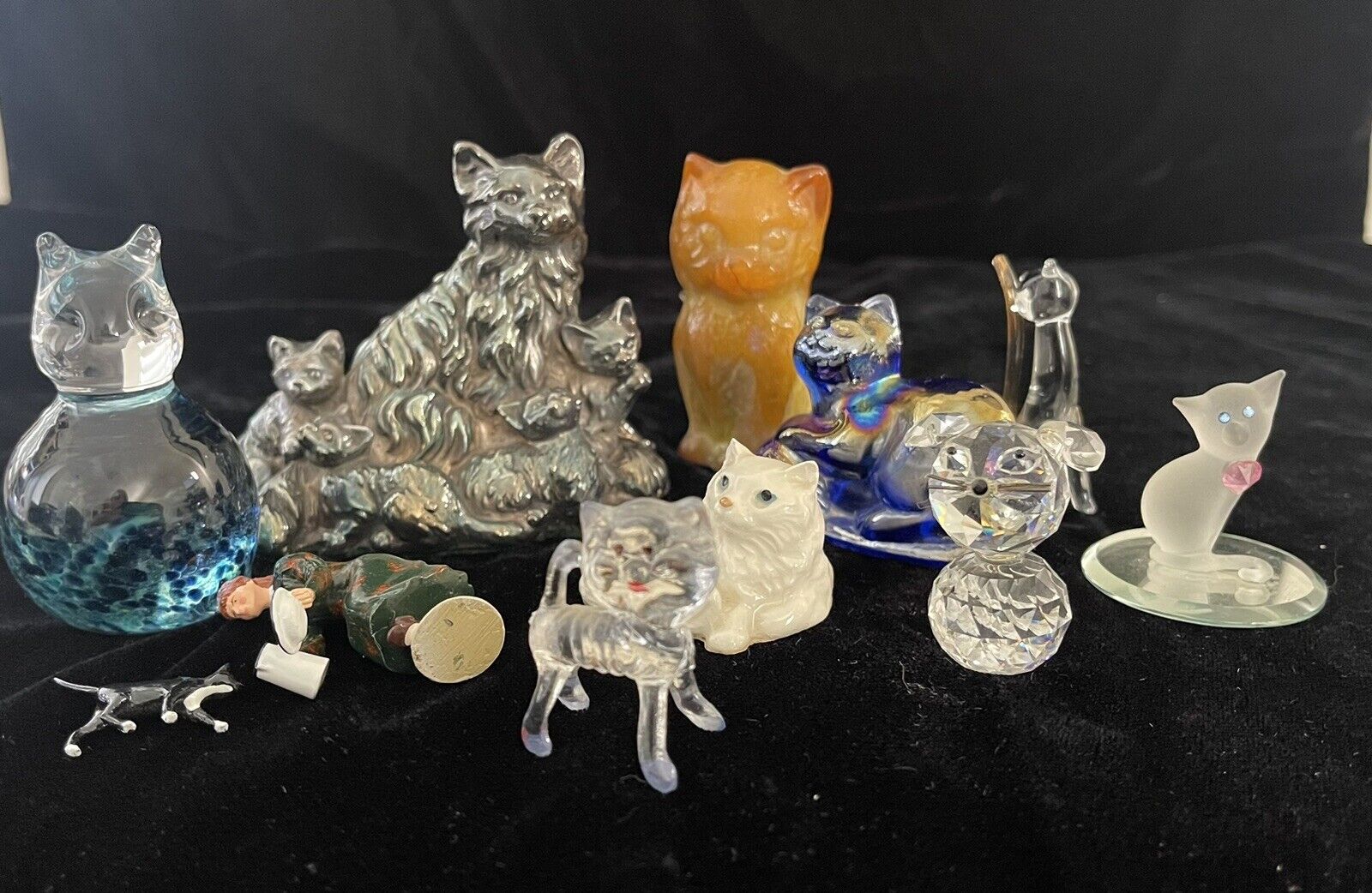 Lot of Vintage Cat Figurines