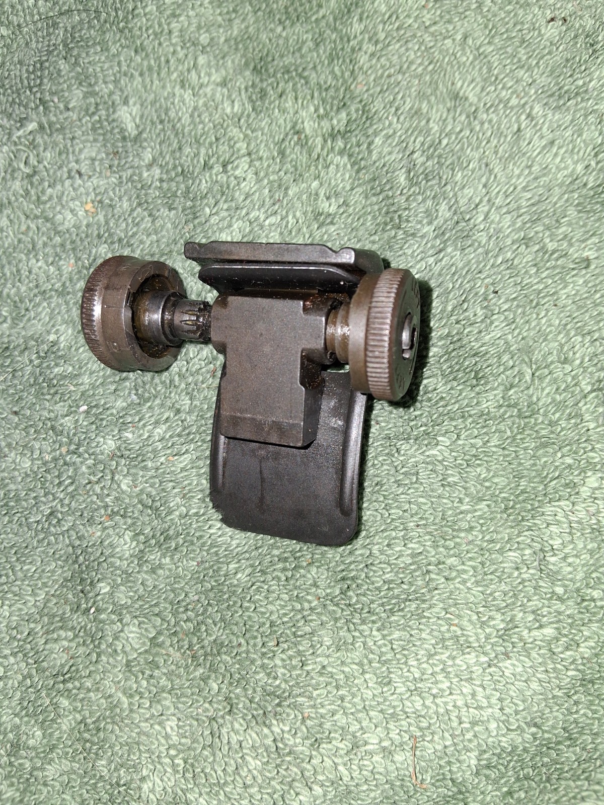 One Complete Vintage T105 USGI Late IM1 Garand Rear Sight SSH Weatherhead Gray