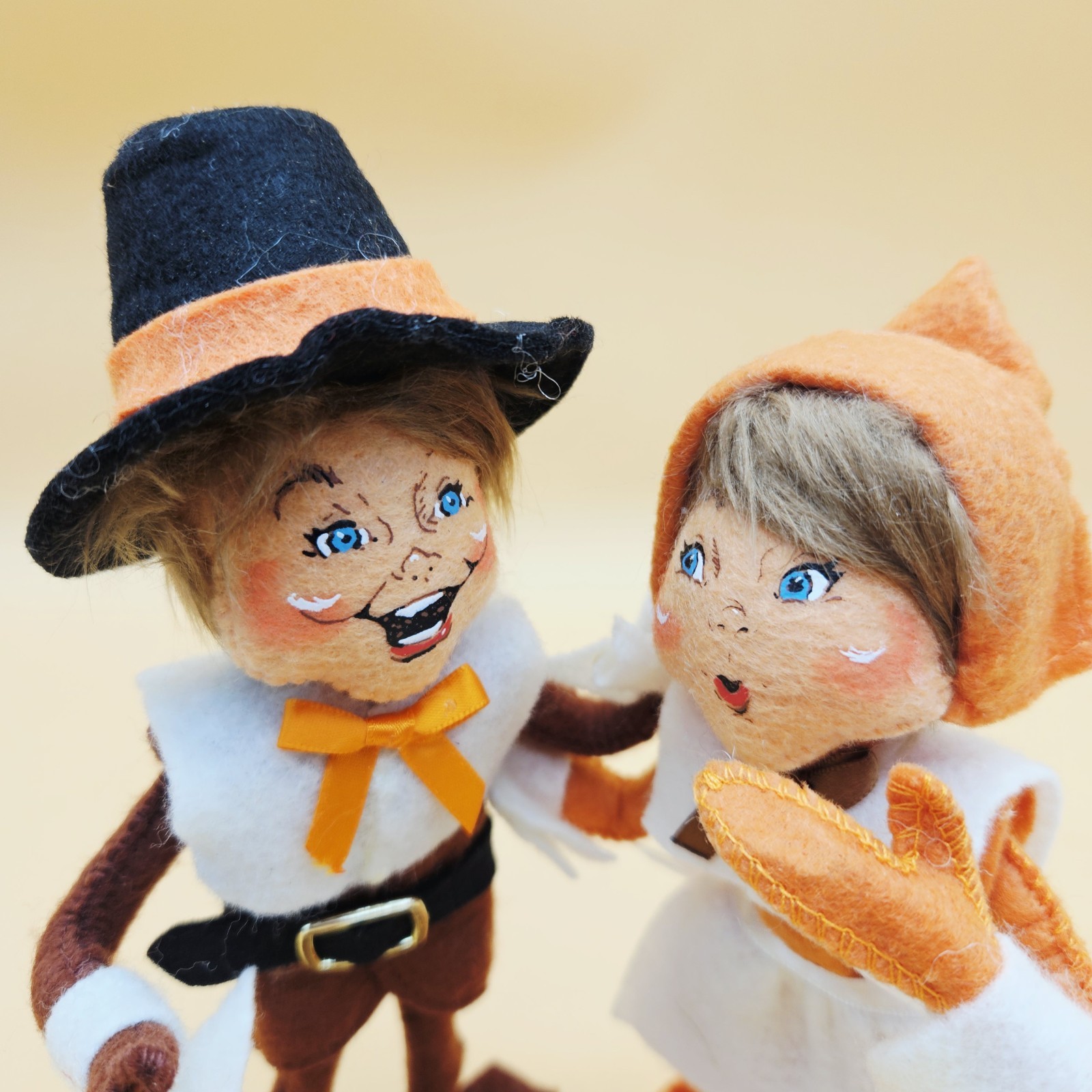 Annalee Thanksgiving Pilgrim Dolls 2009 8.5\