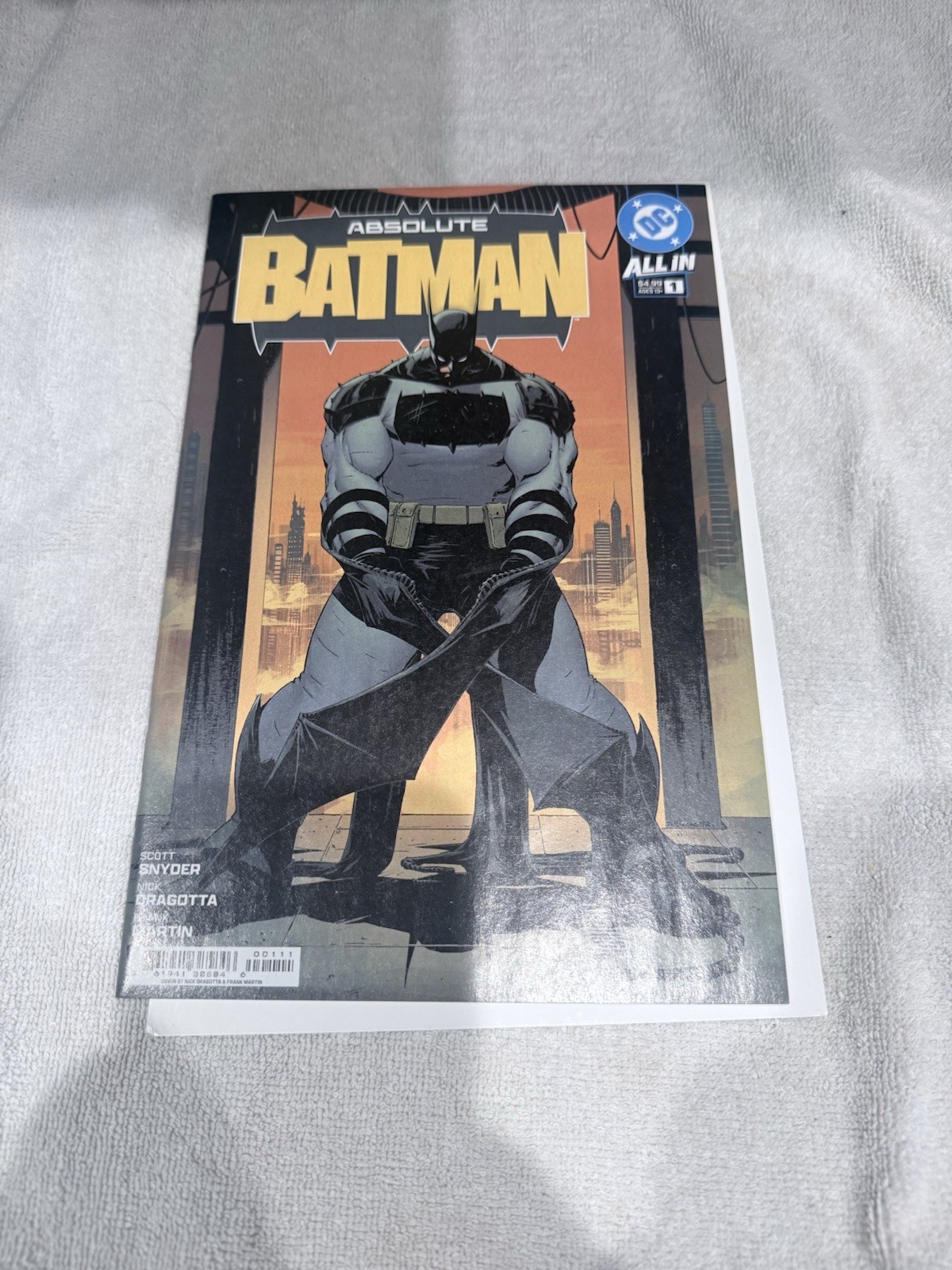 Absolute Batman 1 Cover A First Print DC Comics NM G1N Absolute Batman 1 Cover A First Print DC Comics NM G1N