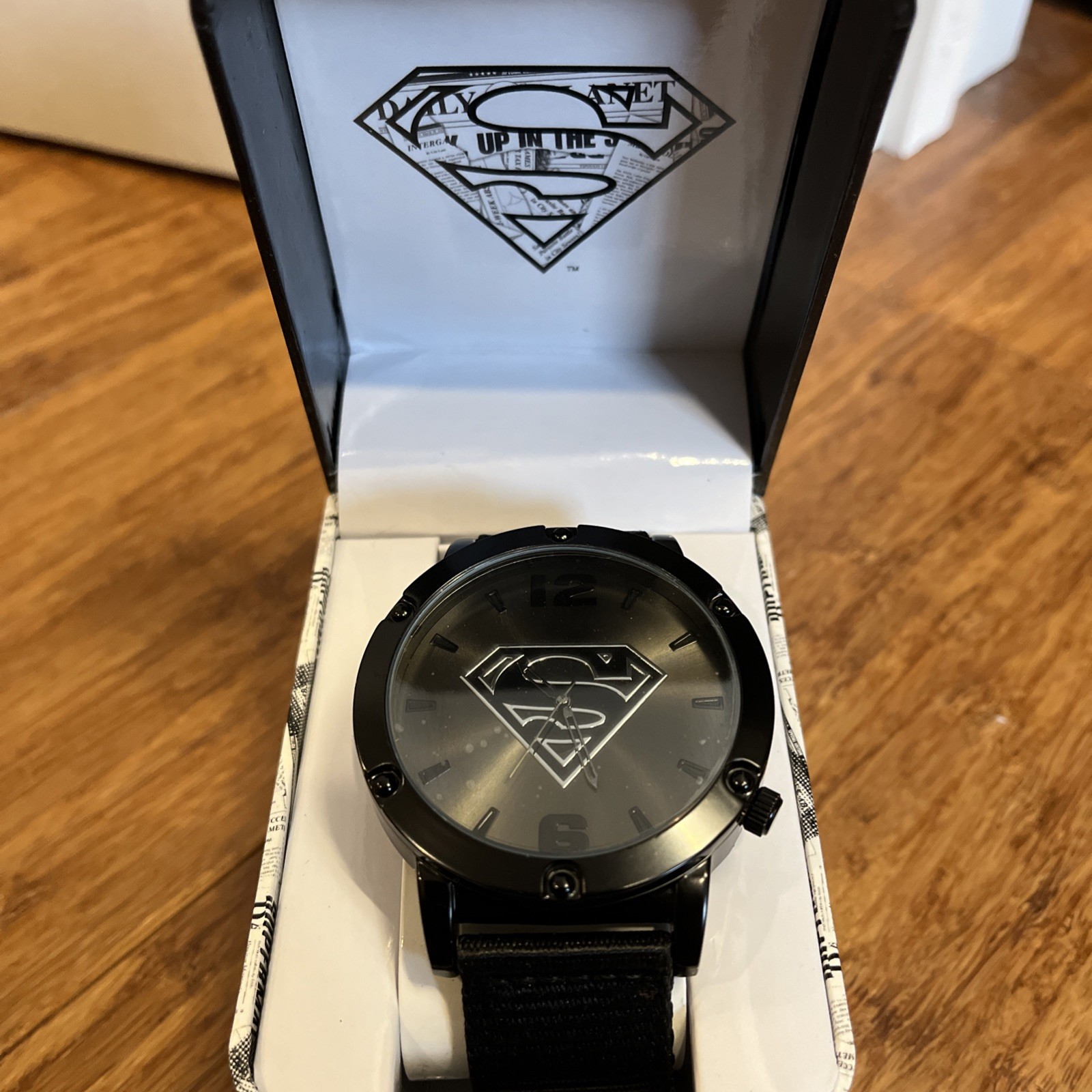 Superman Quartz Men's Wristwatch 51mm Black Stainless Case Nylon Strap Brand New