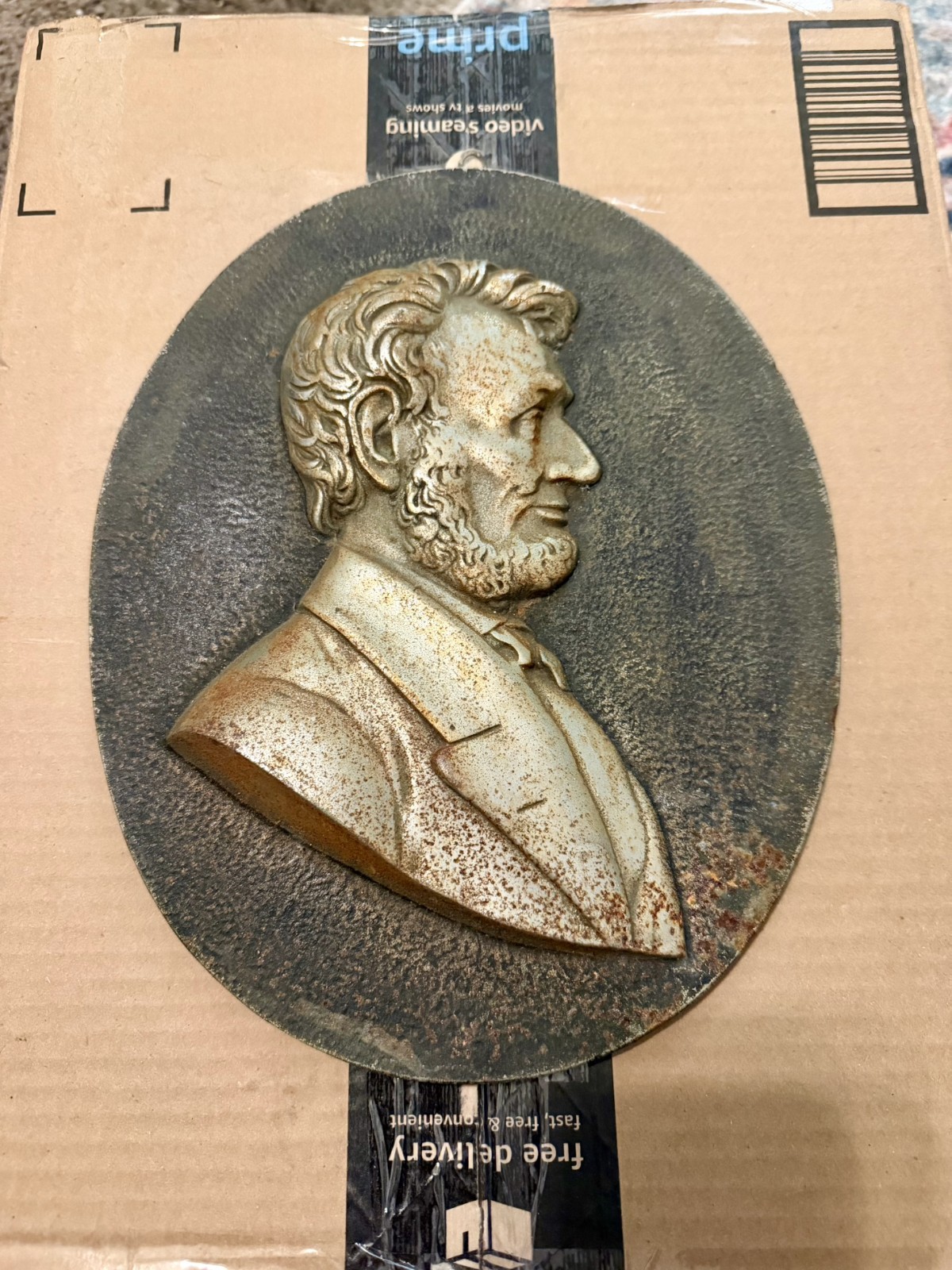 Abraham Lincoln Oval Bust Wall Plaque RARE Vintage Unmarked Abraham Lincoln Oval Bust Wall Plaque RARE Vintage Unmarked
