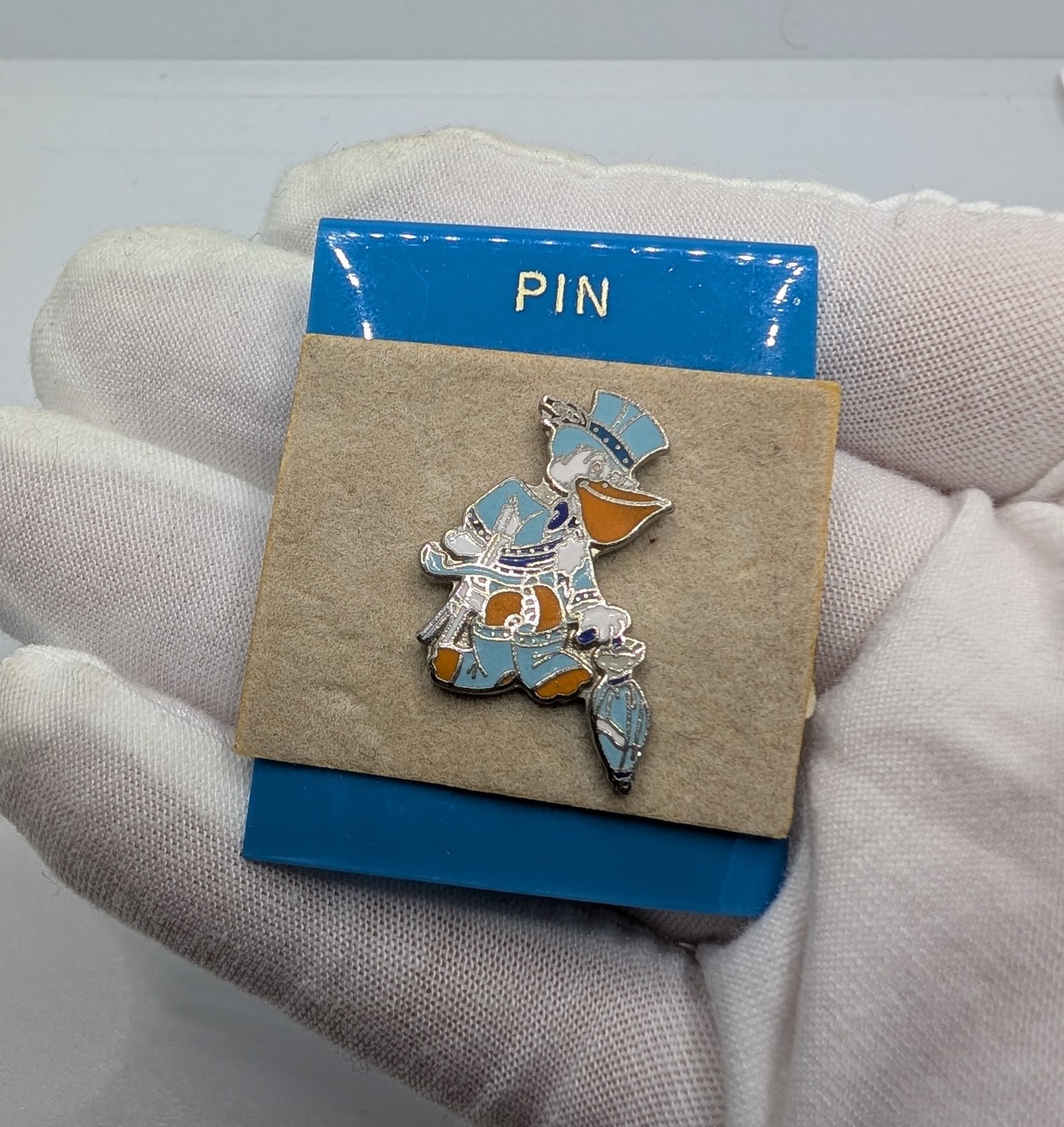 Vintage 1984 Louisiana World\'s Fair Pelican Mascot Lapel Pin - Seymore D. Fair
