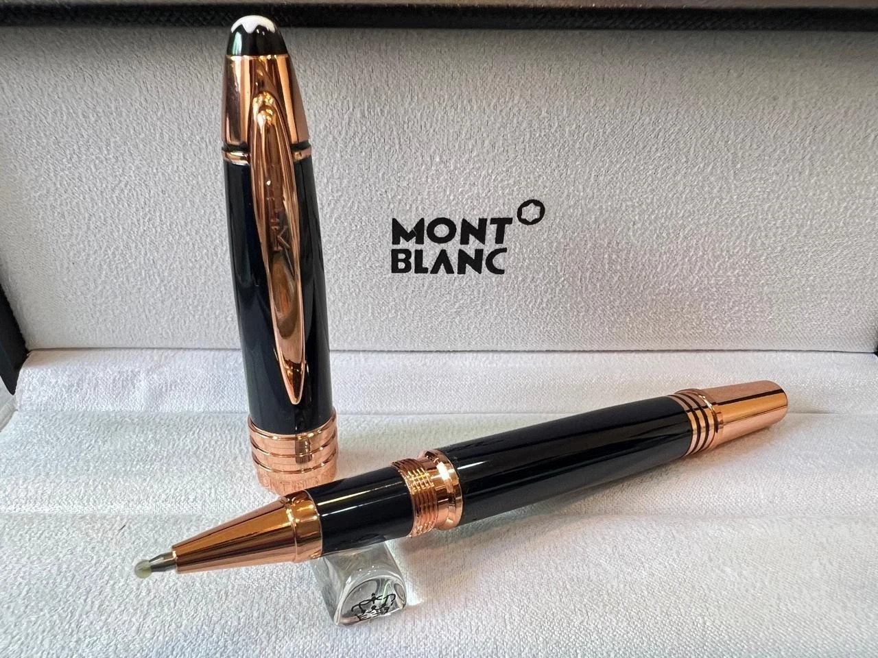Montblanc JFK Special Edition Rollerball Pen Black Resin Rose Gold w Box