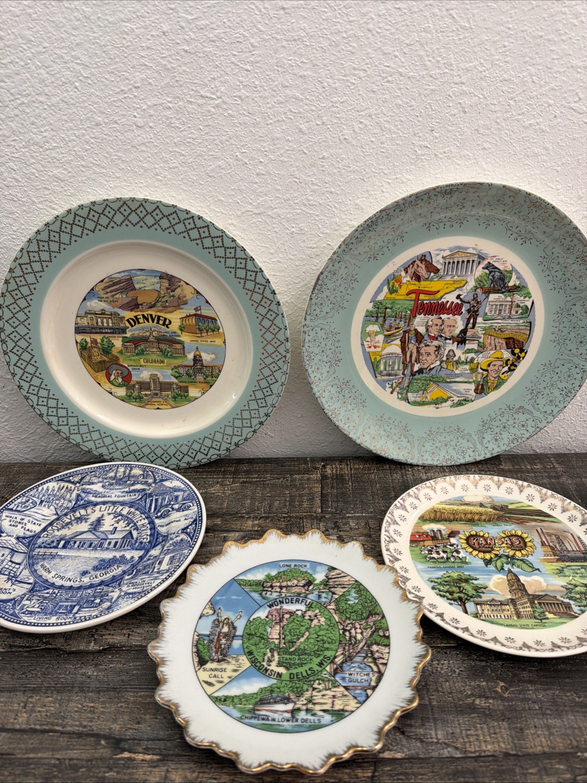 Vintage Souvenir Plate Lot - Wisconsin Dells, Tennessee, Denver, Arkansas, Kan Vintage Souvenir Plate Lot - Wisconsin Dells, Tennessee, Denver, Arkansas, Kan