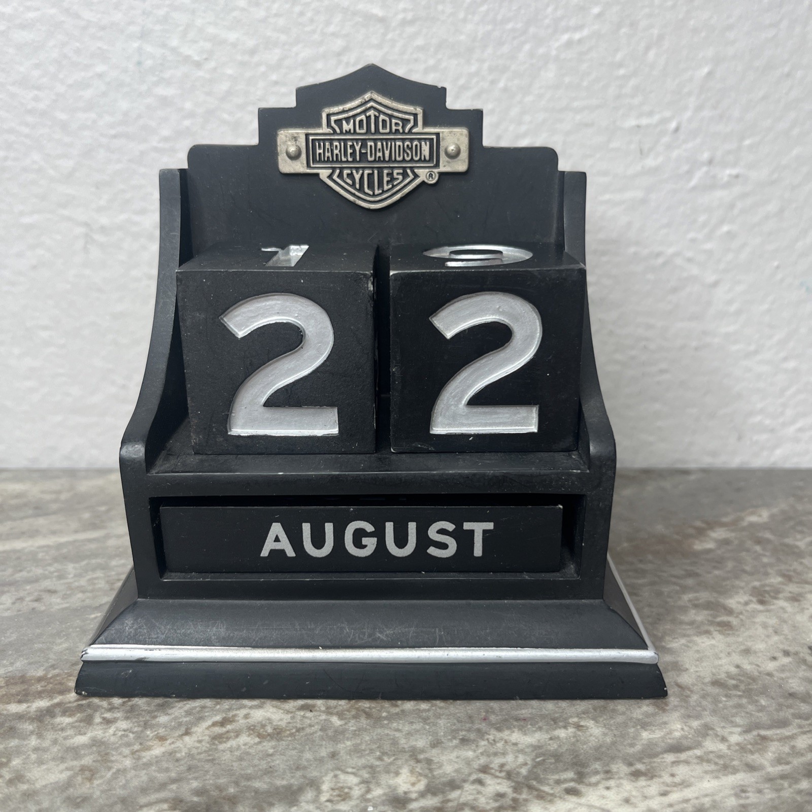 Harley Davidson Perpetual Calendar Hallmark 2003 Desk Office