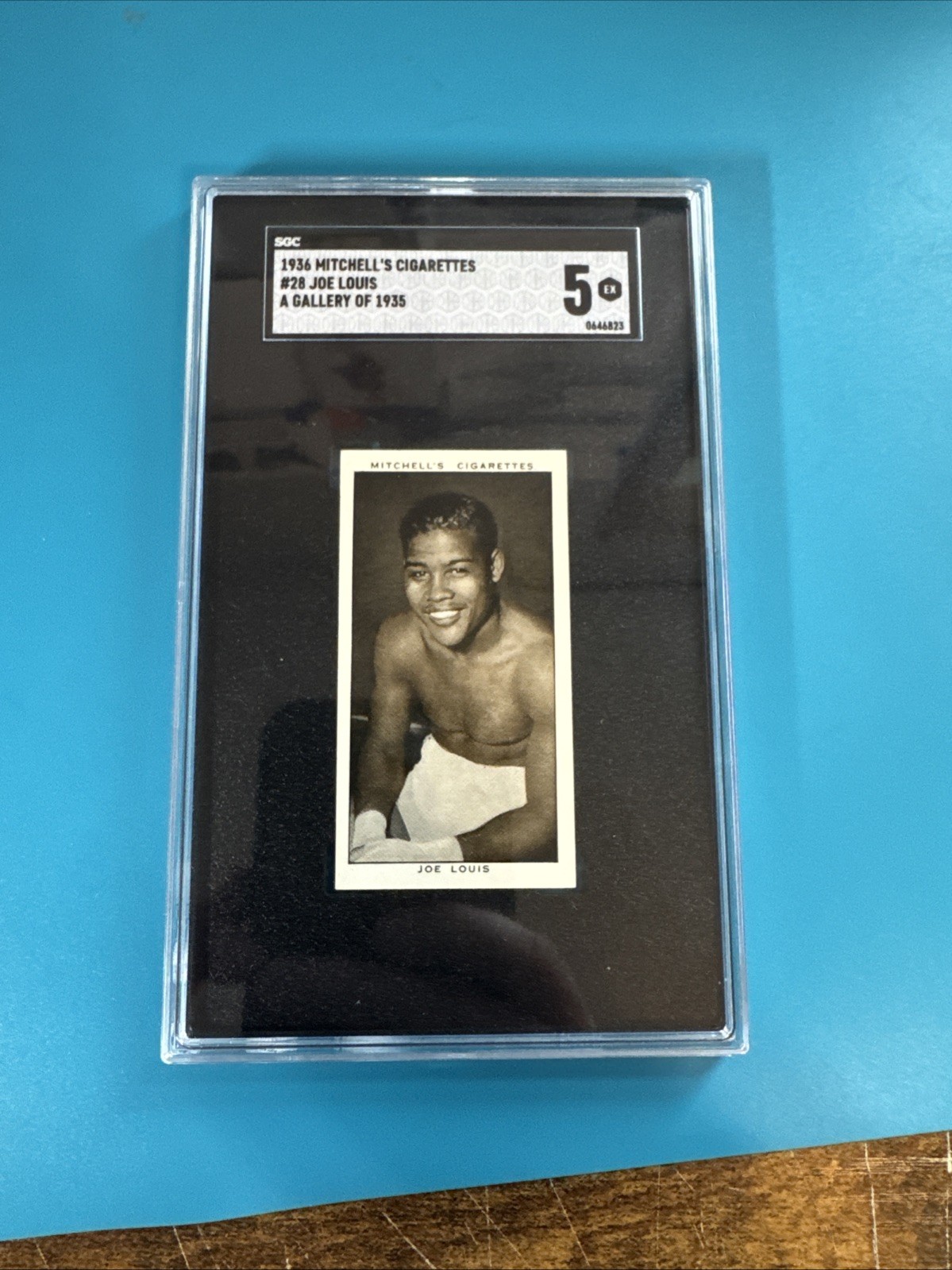 JOE LOUIS 1936 MITCHELL’S CIGARETTES GALLERY OF 1935 CARD #28 SGC 5 Boxing