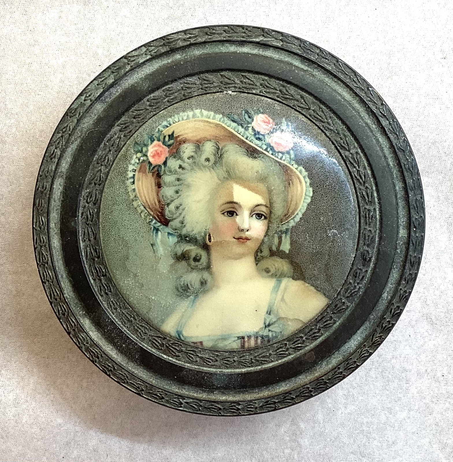 Antique Vintage Ladies Vanity Powder Dish with Mirror G5