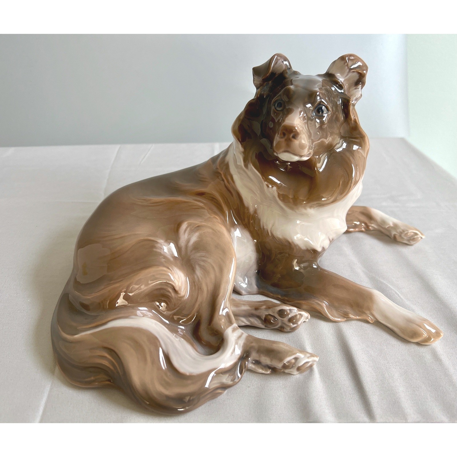 Bing & Grondahl B&G #1663 Collie Dog Porcelain Figurine Dahl Jensen Denmark