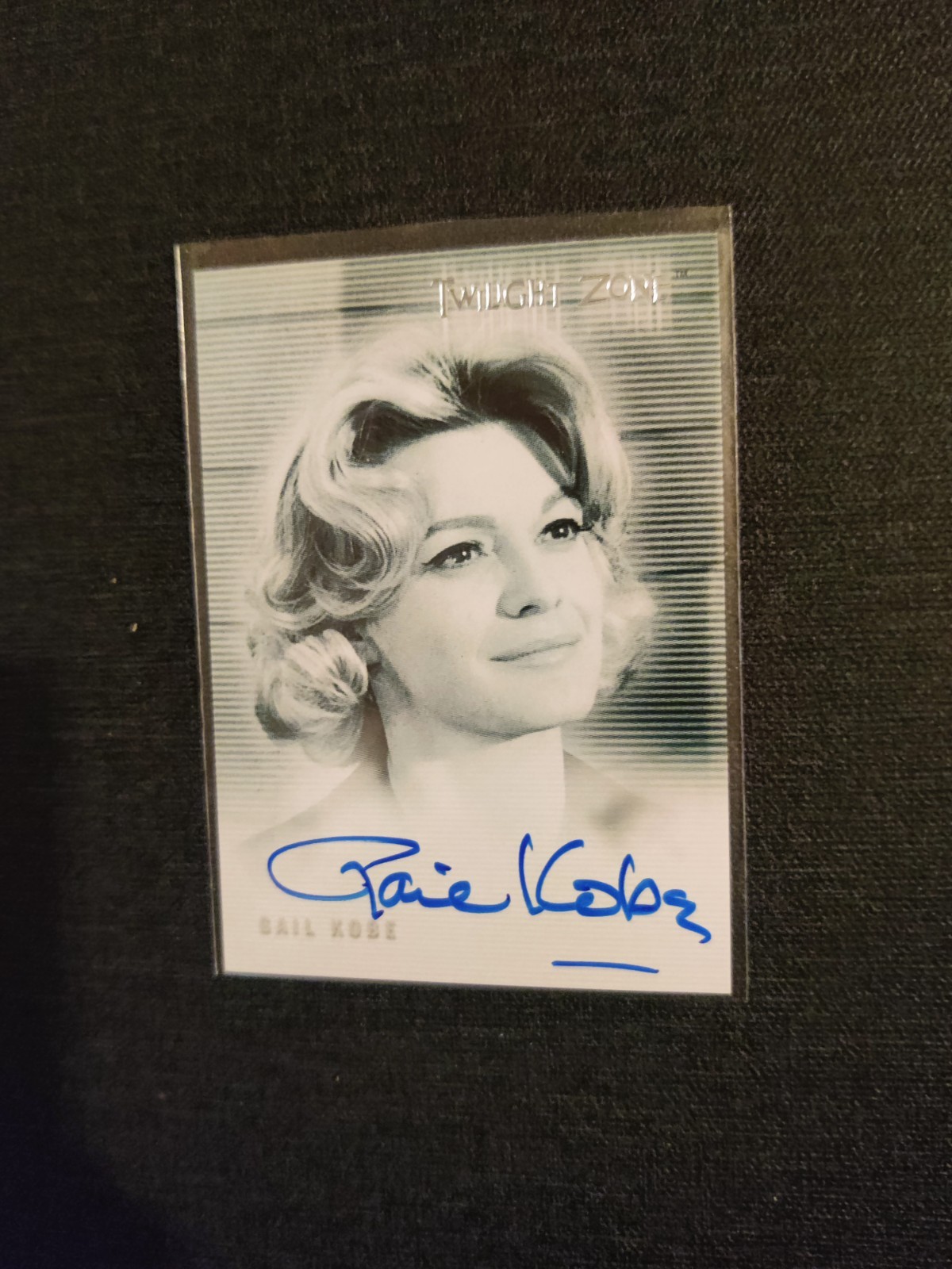 2000 Rittenhouse The Twilight Zone Series 2: The Next Dimension – Gail Kobe-A24