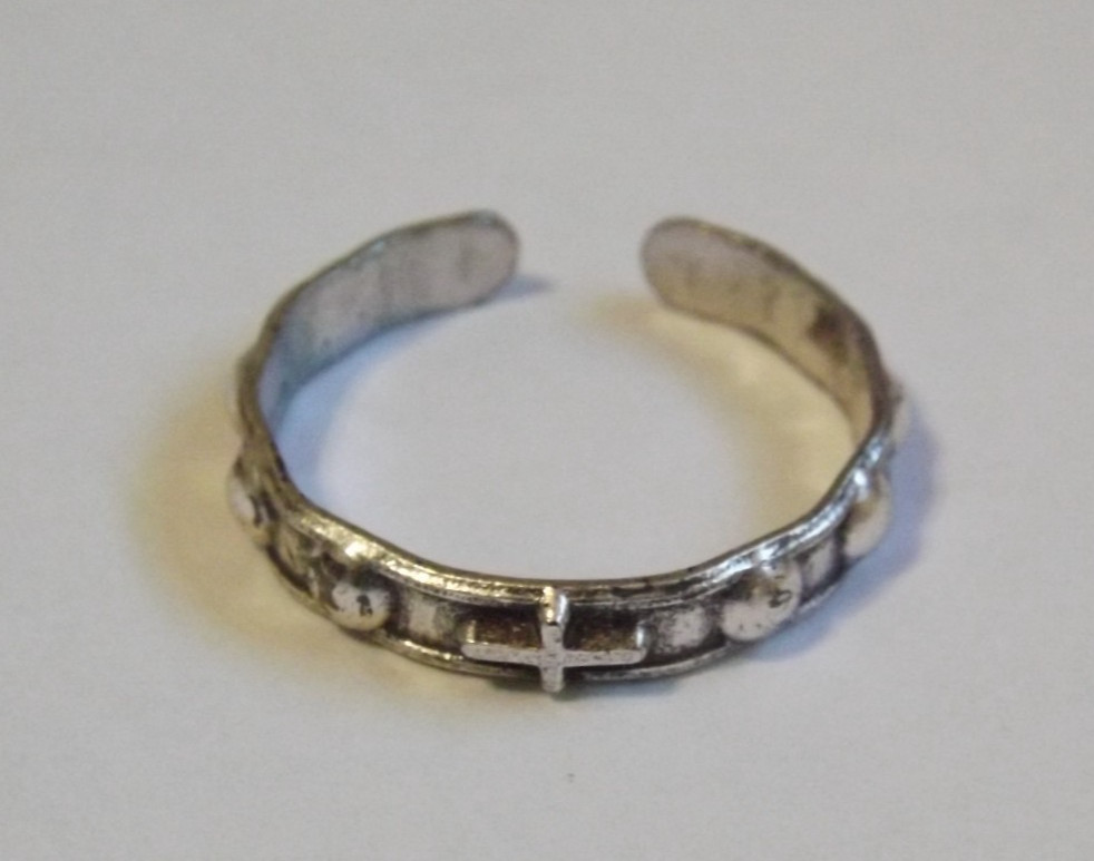 Vtg 1960\'s new old stock pocket rosary band ring adjustable 7.5 religious cross