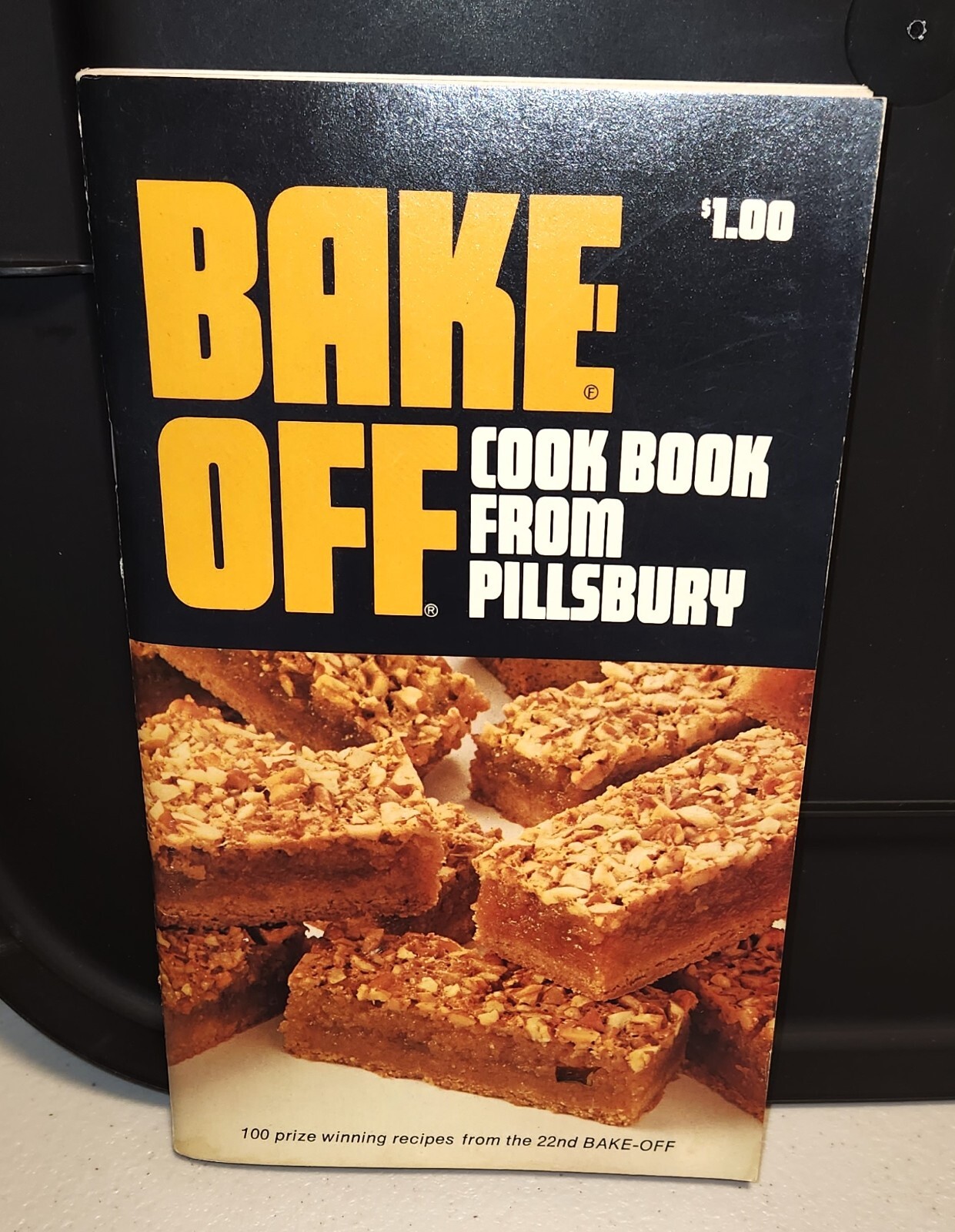 Pillsbury 22nd Annual Bake-Off Cookbook (EUC)