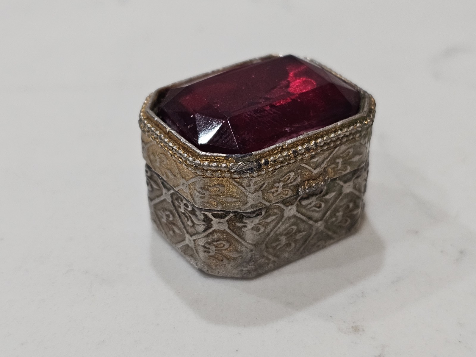 Vintage Miniature Florenza Silver Tone Red Ruby Stone Pill Trinket Box - 1 Vintage Miniature Florenza Silver Tone Red Ruby Stone Pill Trinket Box - 1