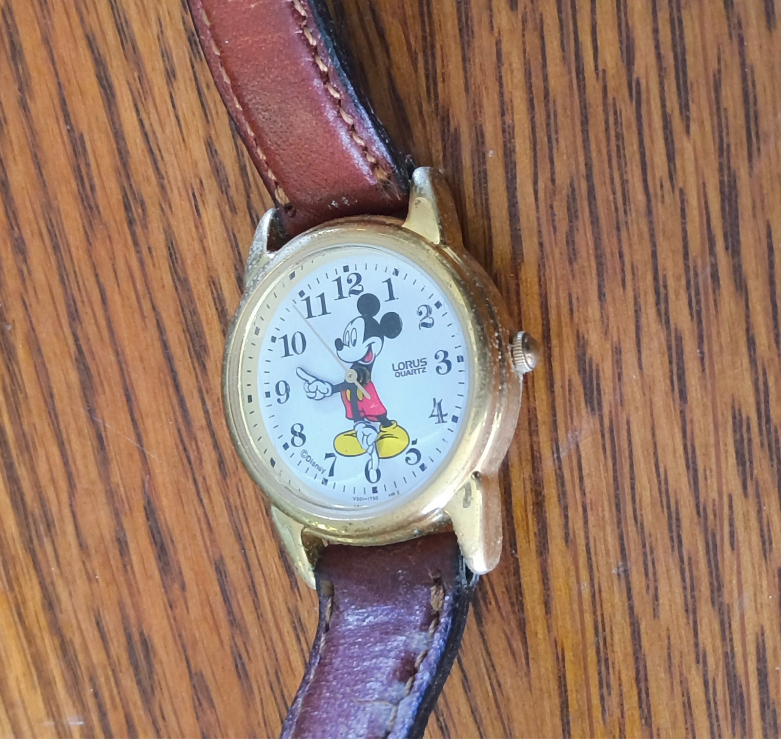 Lorus Quartz MICKEY MOUSE WATCH Hong Kong Movement