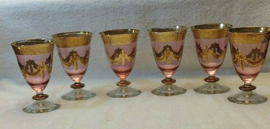 6 Vintage Silvestri Short Stemmed Pale Cranberry Wine Glasses with Gold Decor 6 Vintage Silvestri Short Stemmed Pale Cranberry Wine Glasses with Gold Decor