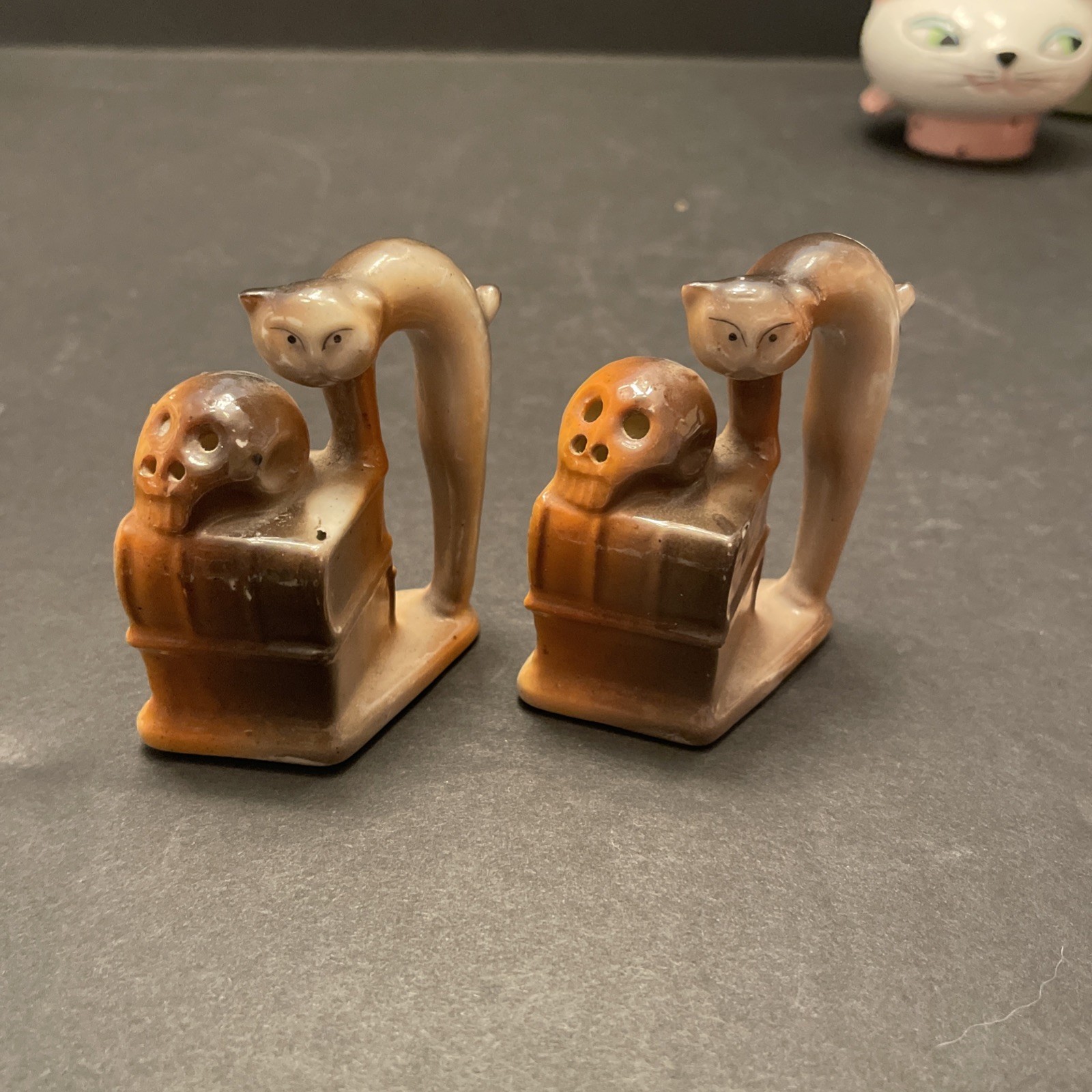 Vintage Halloween Japan Cat Skull Books Salt Pepper Shakers Rare