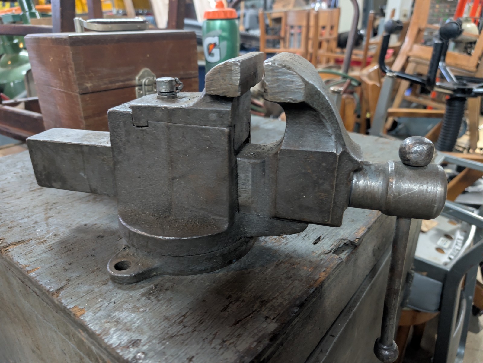 Antique Prentiss No. 19 Bench Vise | 3-1/2 in Swivel Rear Jaw | Seivel Base