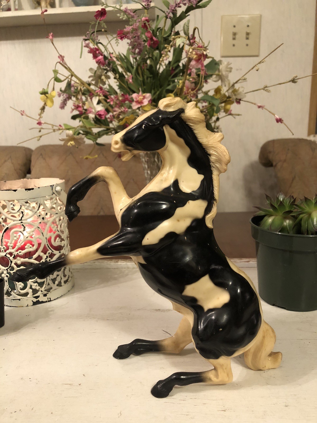 Vintage Hartland Plastics 800 Series Fighting Mustang Stallion Horse Figurine 9”