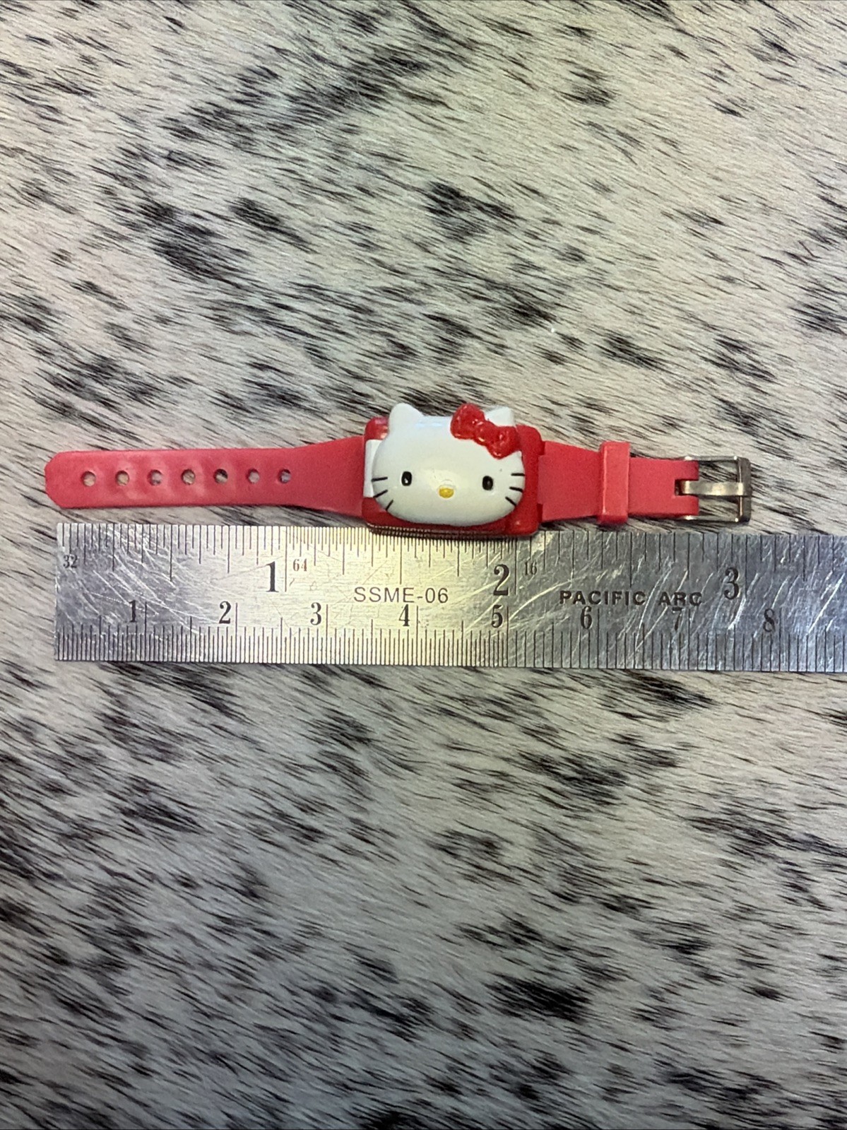Vintage 1990s Sanrio Hello Kitty Ring Watch